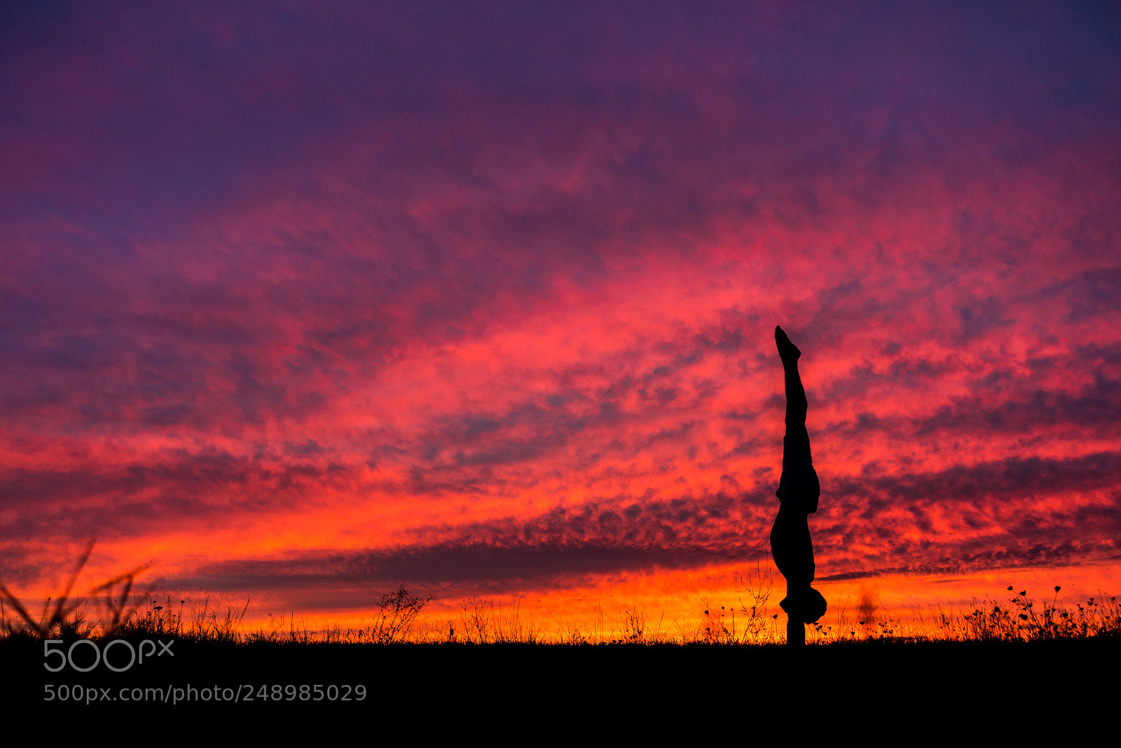 Sony Cyber-shot DSC-RX100 III sample photo. Autumn sunset handstand photography