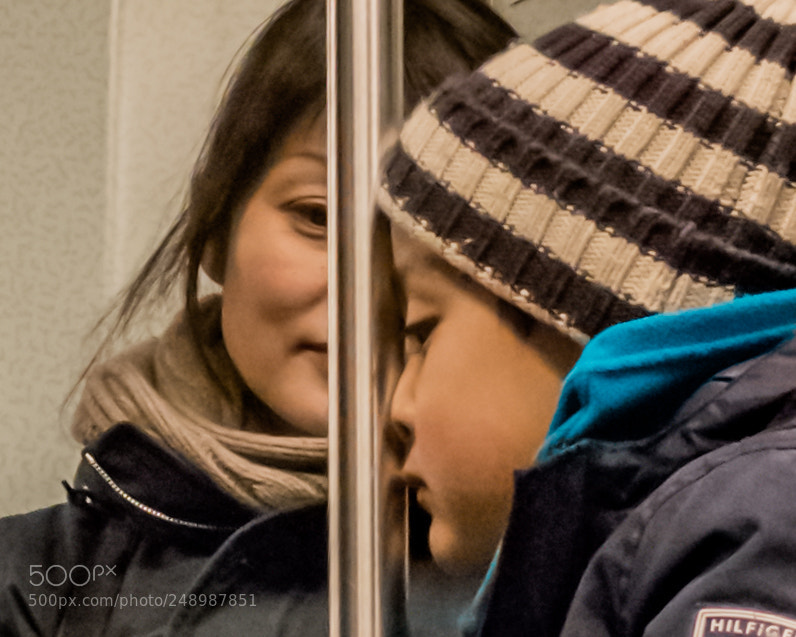 Sony Cyber-shot DSC-RX100 III sample photo. Mother and child on photography