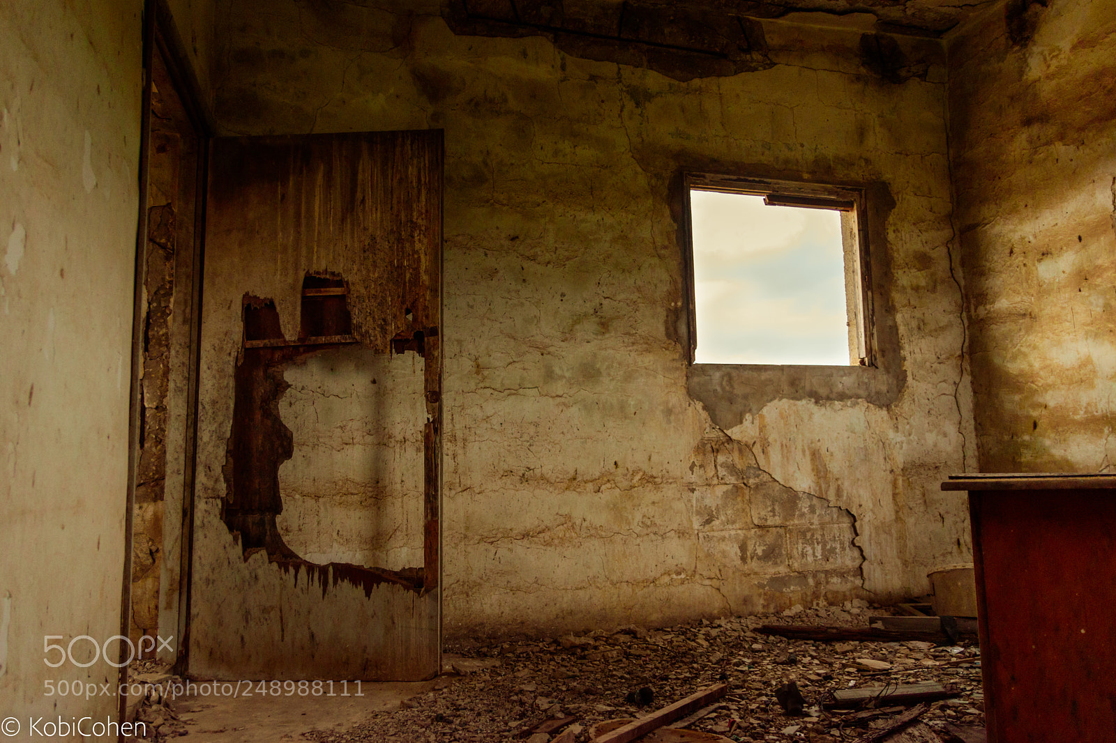 Nikon D5600 sample photo. A broken door photography