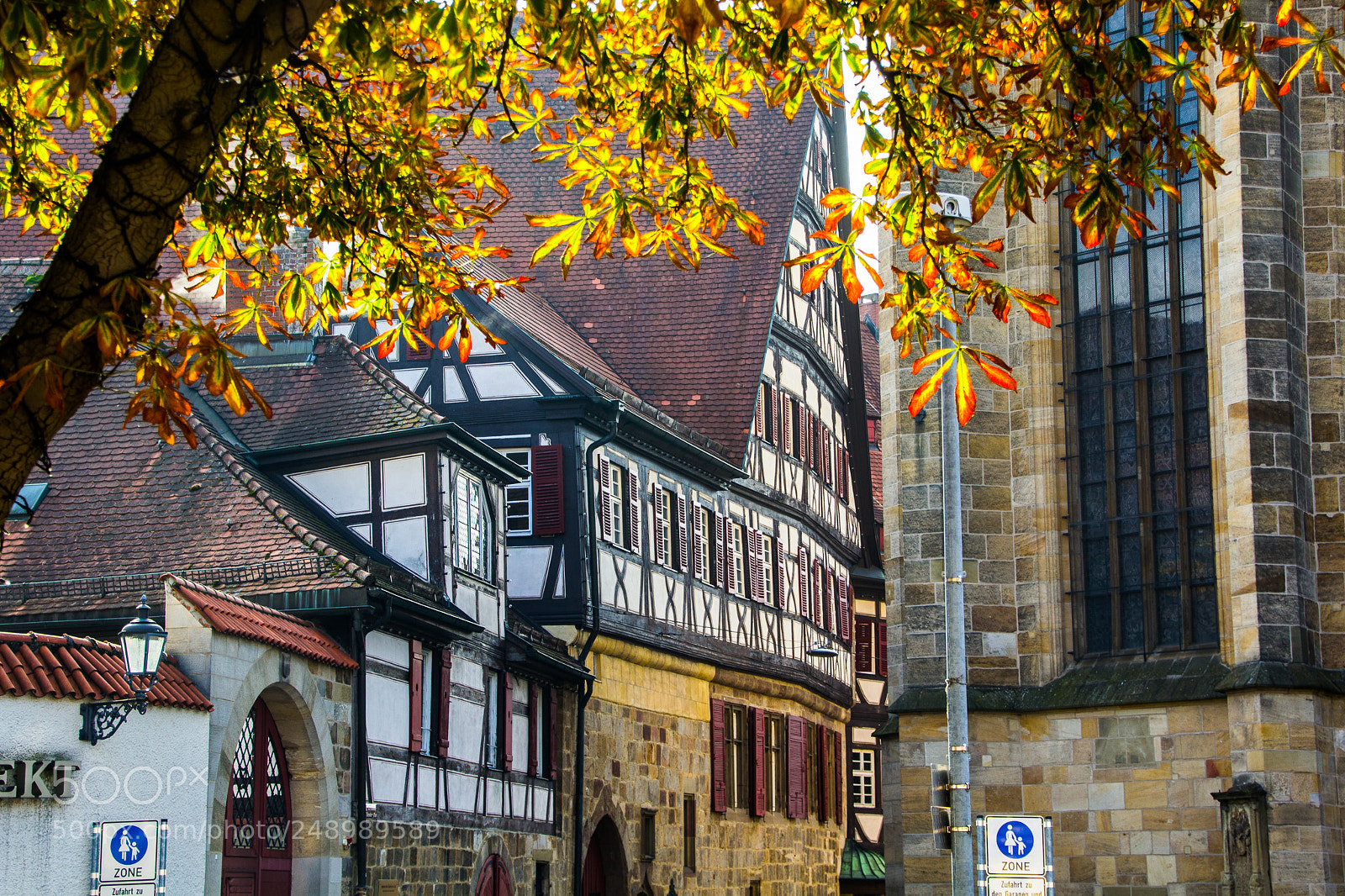 Canon EOS 1200D (EOS Rebel T5 / EOS Kiss X70 / EOS Hi) sample photo. Half-timbered houses and church photography