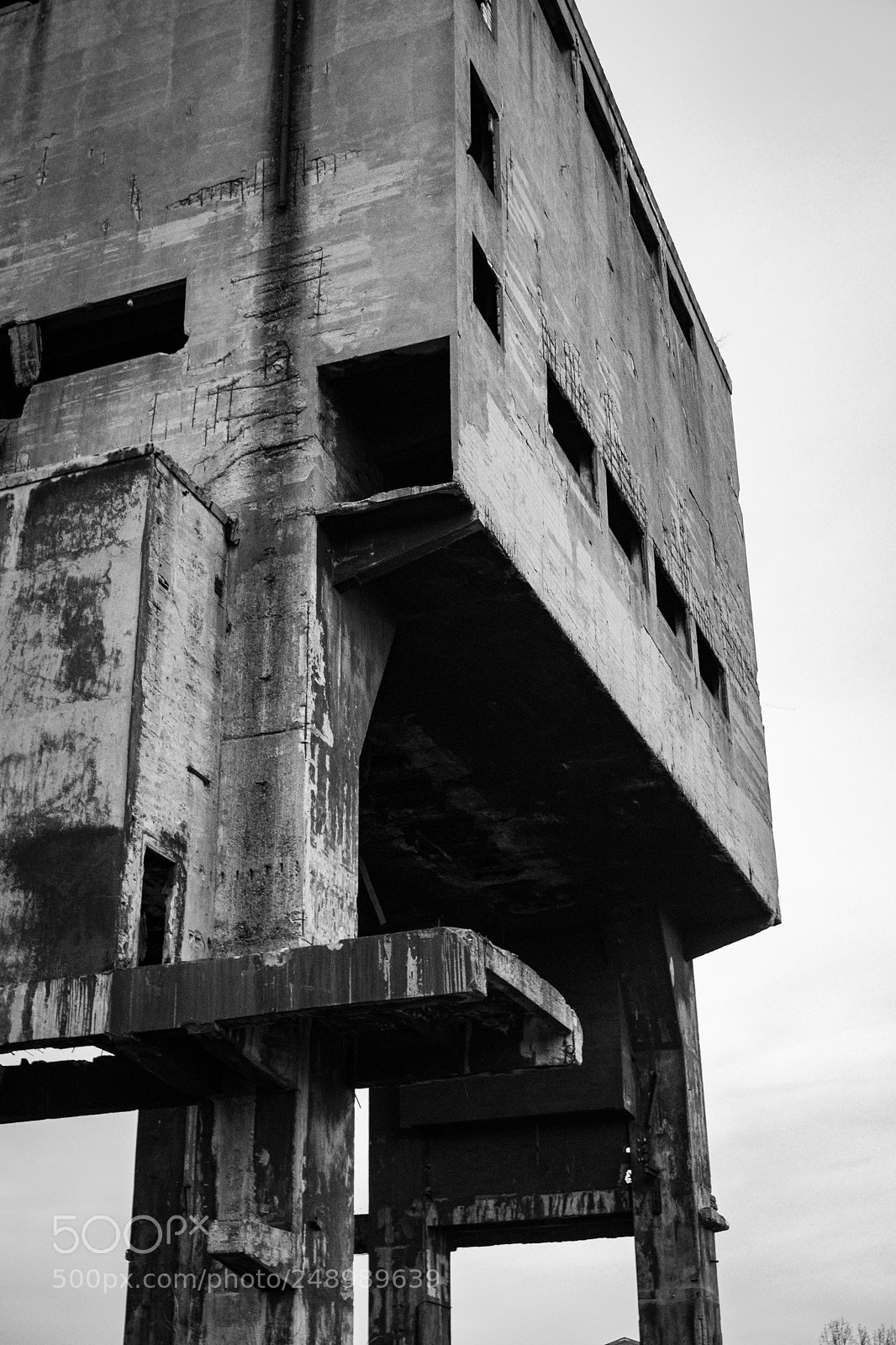 Fujifilm X-T20 sample photo. Ruined building photography