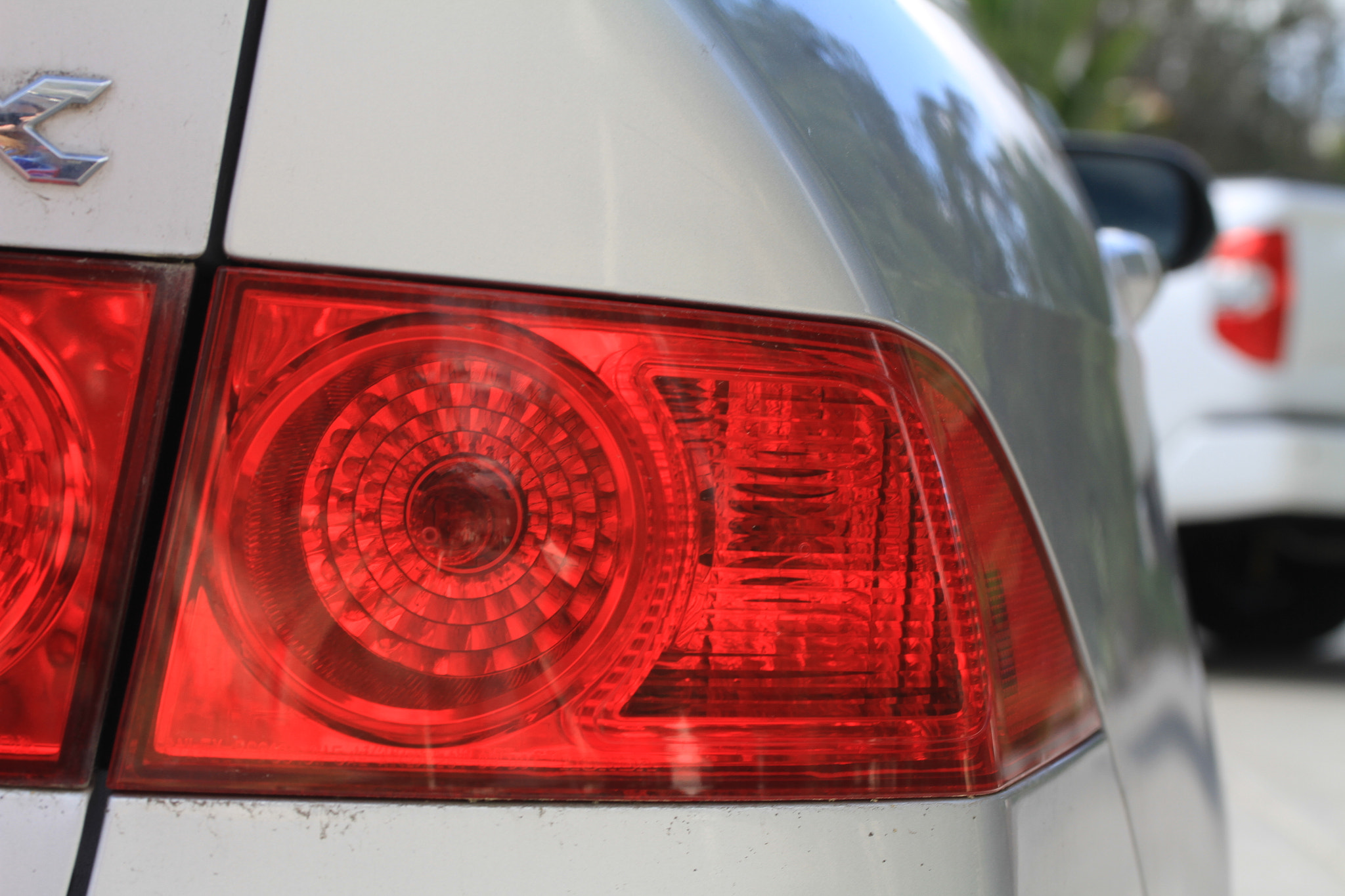 Canon EF-S 60mm F2.8 Macro USM sample photo. 2006 acura tsx photography