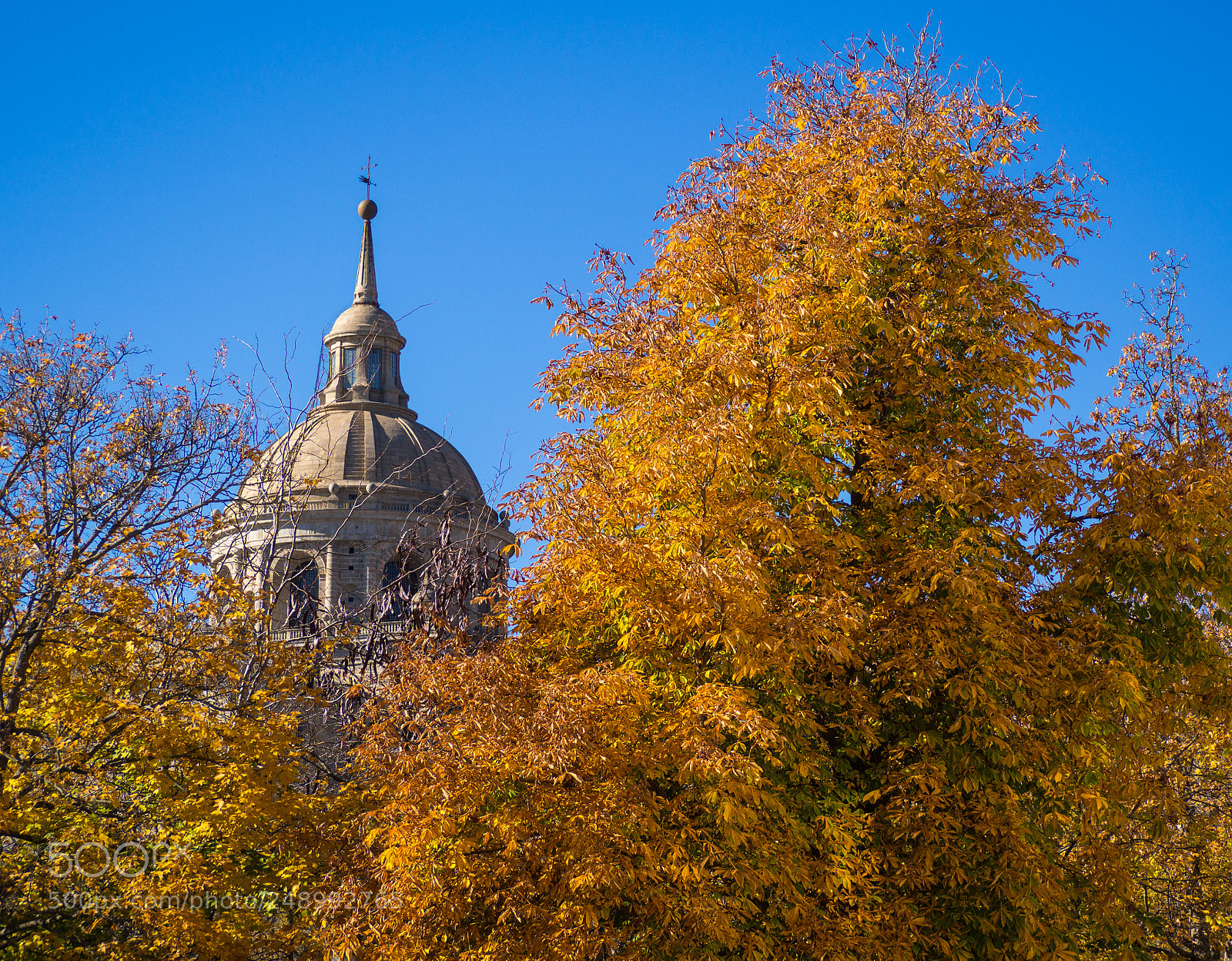 Olympus OM-D E-M10 II sample photo. El escorial photography
