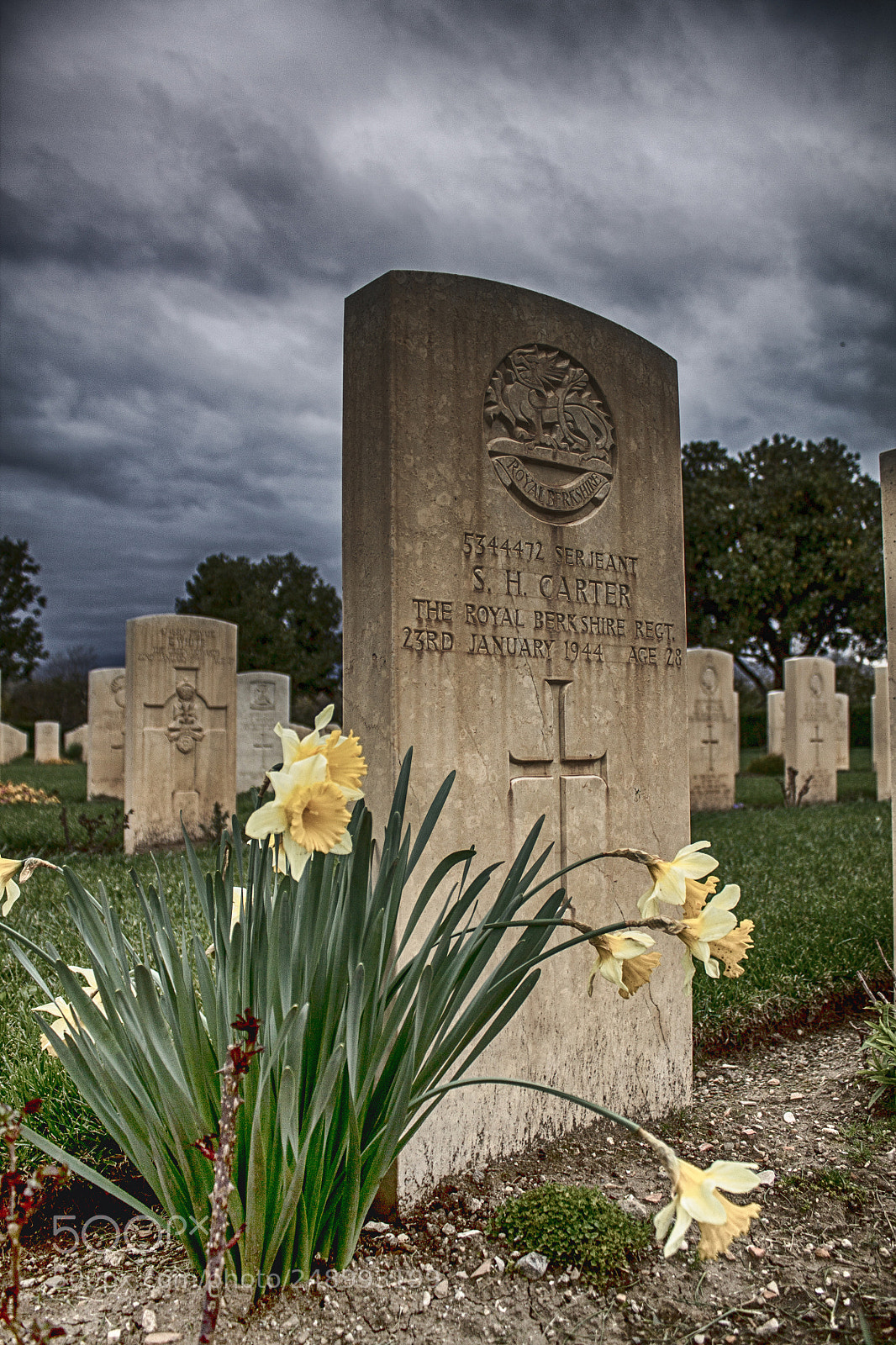 Canon EOS 1100D (EOS Rebel T3 / EOS Kiss X50) sample photo. Minturno war cemetry photography