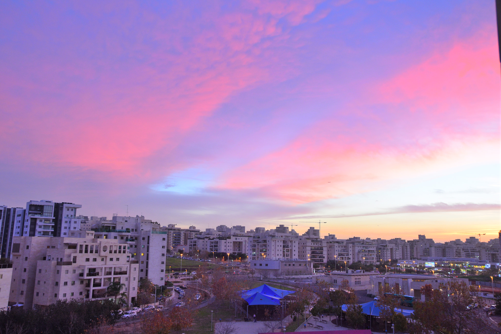 Nikon D3400 sample photo. The purple sky photography