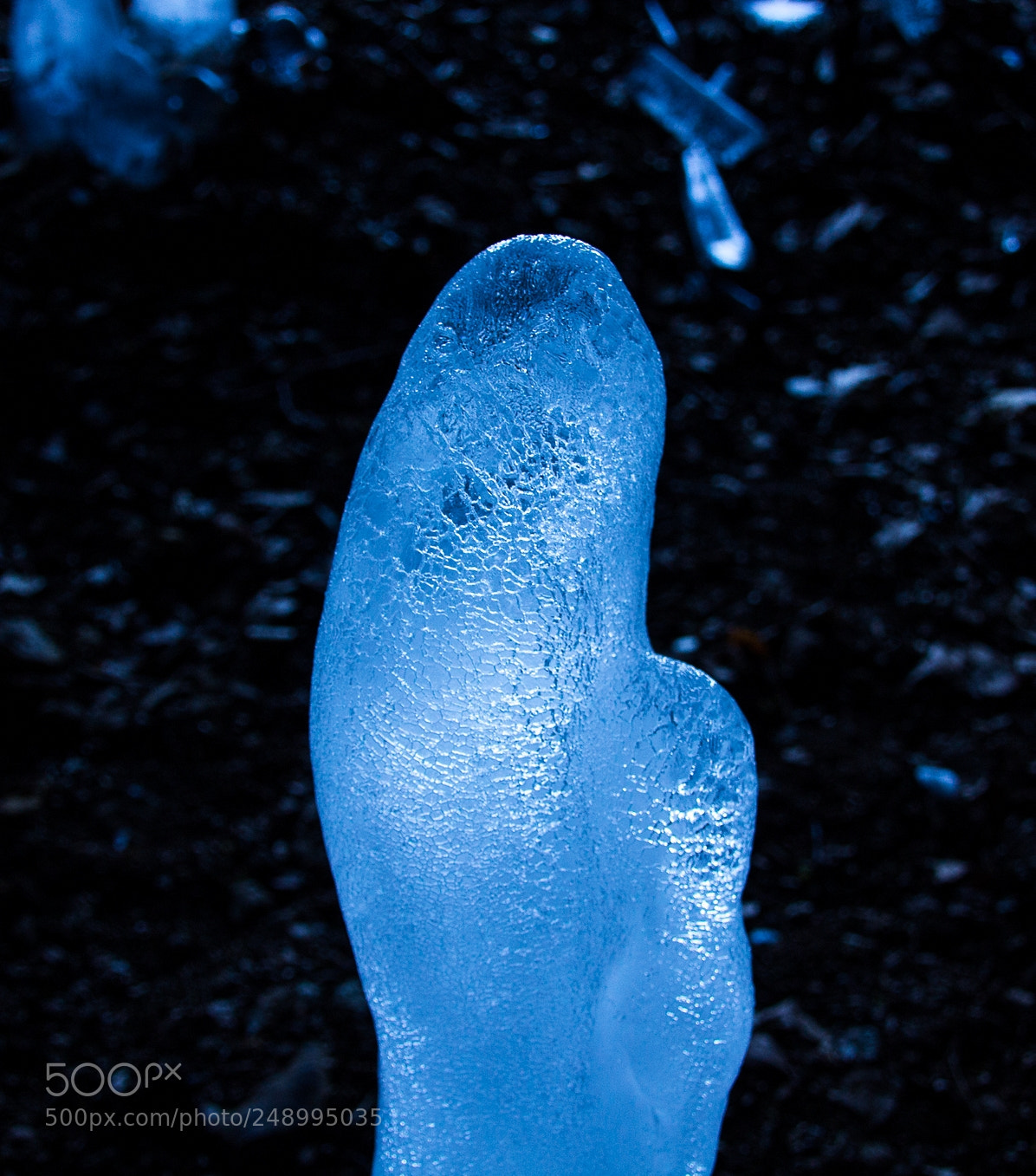 Canon EOS 1200D (EOS Rebel T5 / EOS Kiss X70 / EOS Hi) sample photo. Glowing ice in a photography