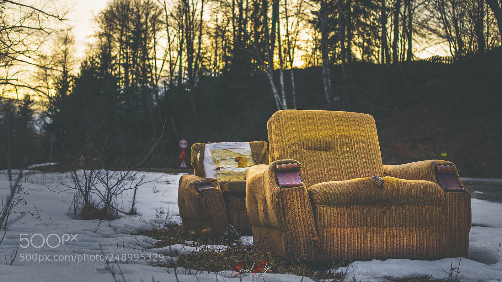 Sony a6000 sample photo. Take a seat , photography