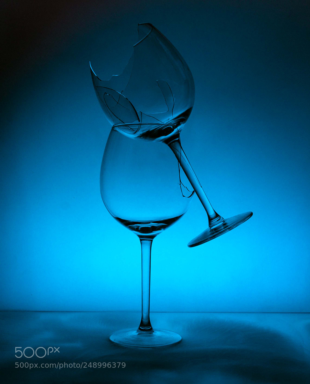 Canon EOS 1100D (EOS Rebel T3 / EOS Kiss X50) sample photo. Broken glass in the photography