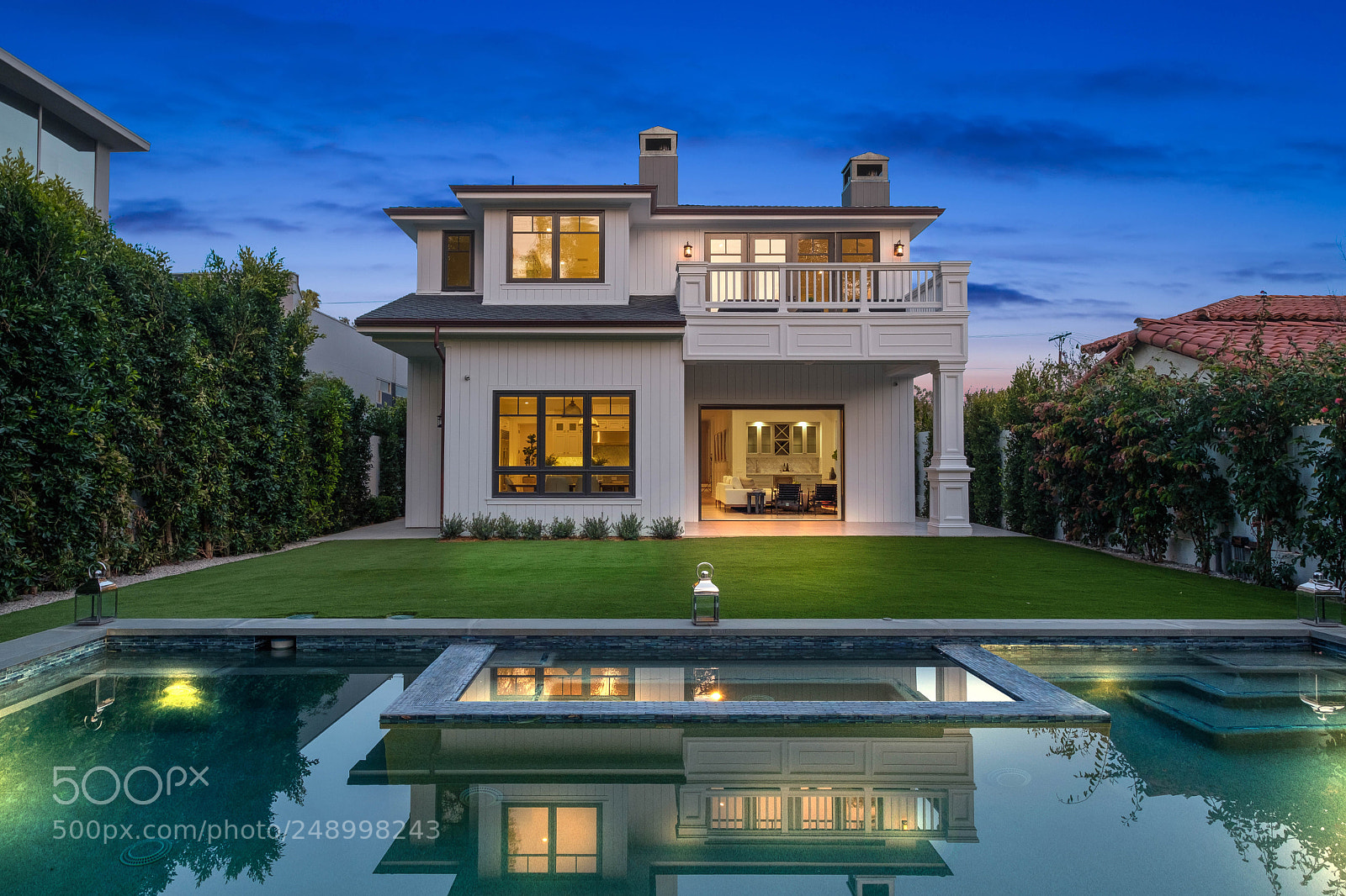 Fujifilm X-T2 sample photo. Westgate backyard at twilight photography