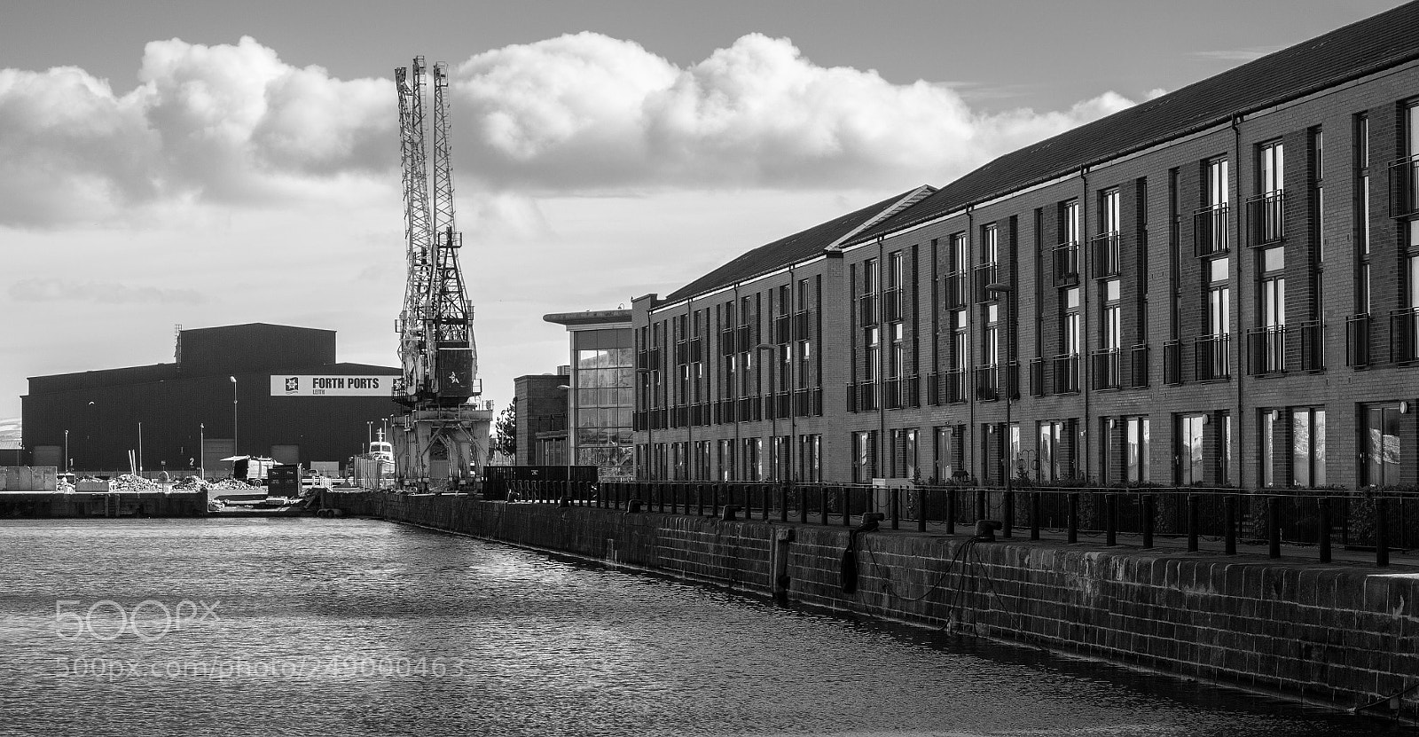 Canon EOS 100D (EOS Rebel SL1 / EOS Kiss X7) sample photo. B&w leith docks photography