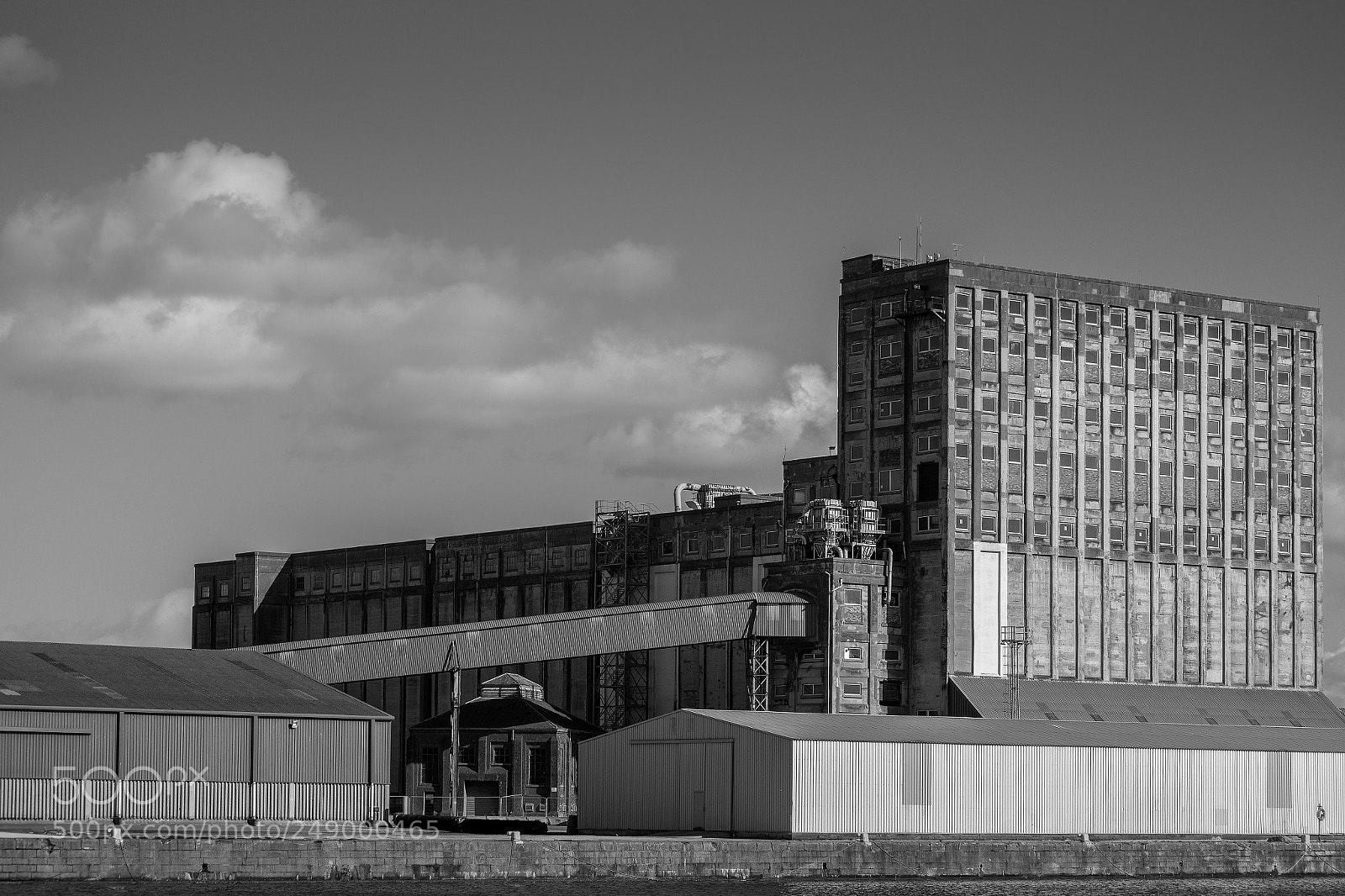 Canon EOS 100D (EOS Rebel SL1 / EOS Kiss X7) sample photo. B&w leith docks photography