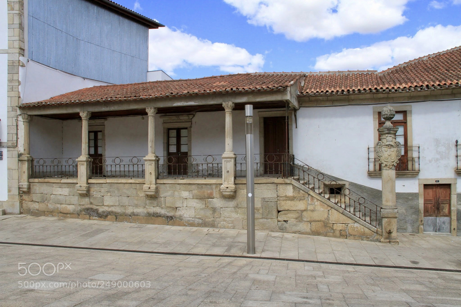 Canon EOS 7D sample photo. Old portuguese house built photography