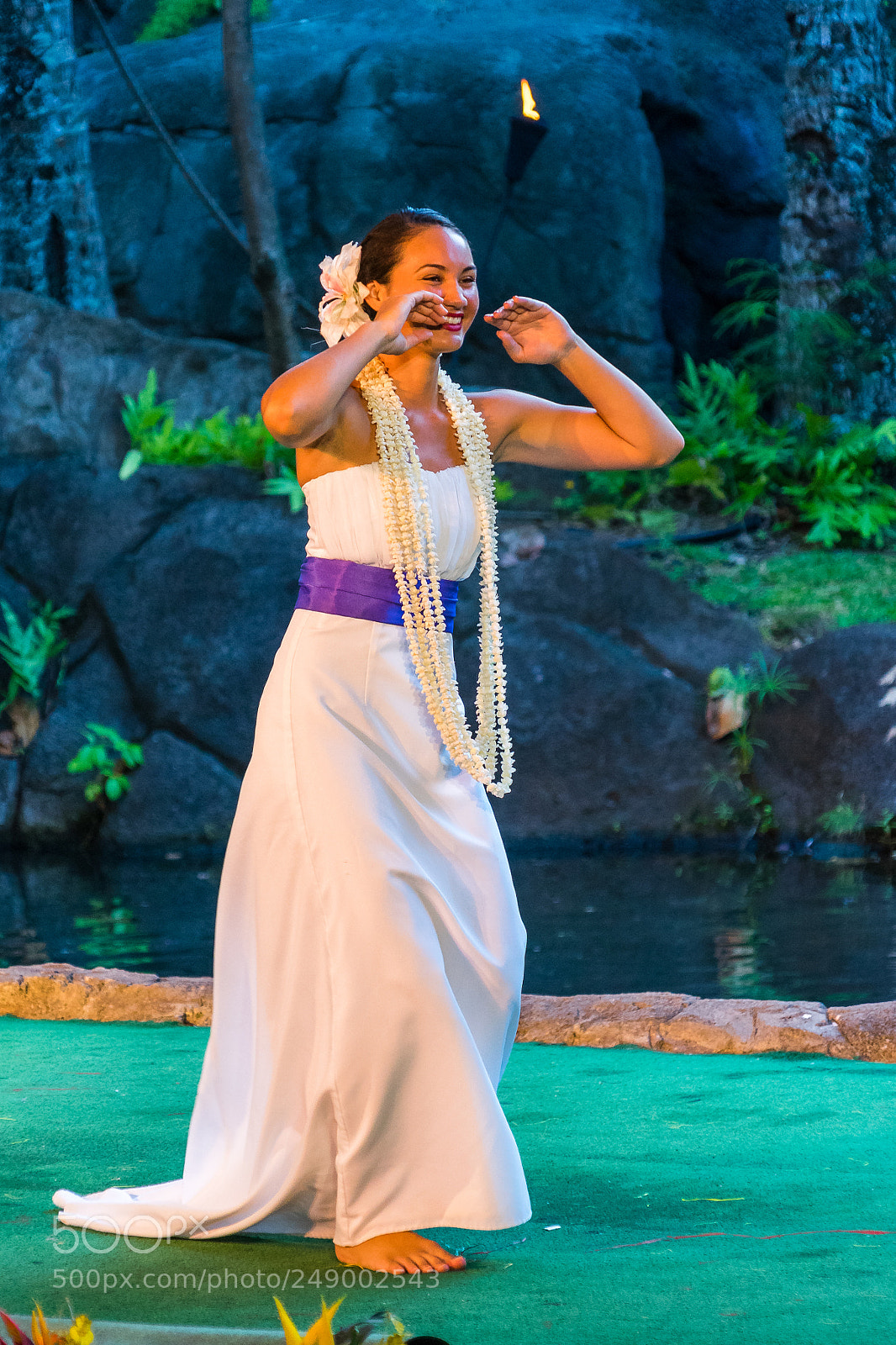Sony a7 II sample photo. Hula dancer photography
