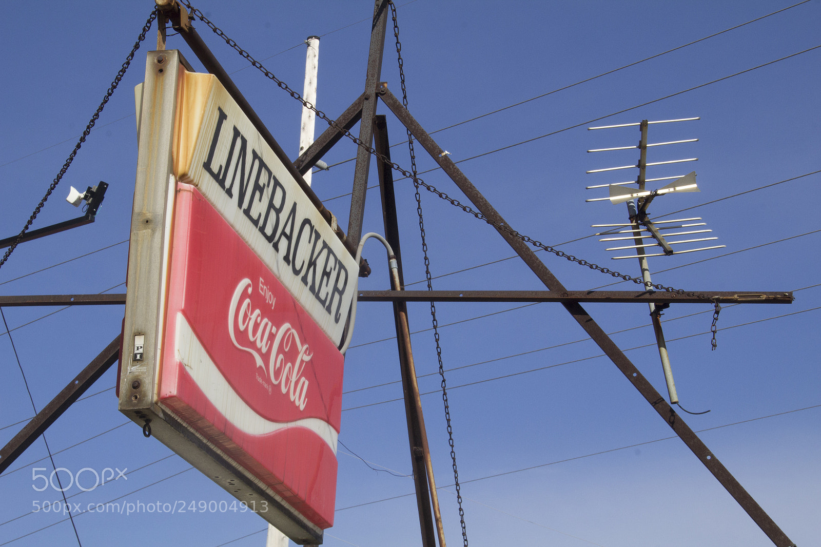 Canon EOS 1200D (EOS Rebel T5 / EOS Kiss X70 / EOS Hi) sample photo. Enjoy coca cola at photography