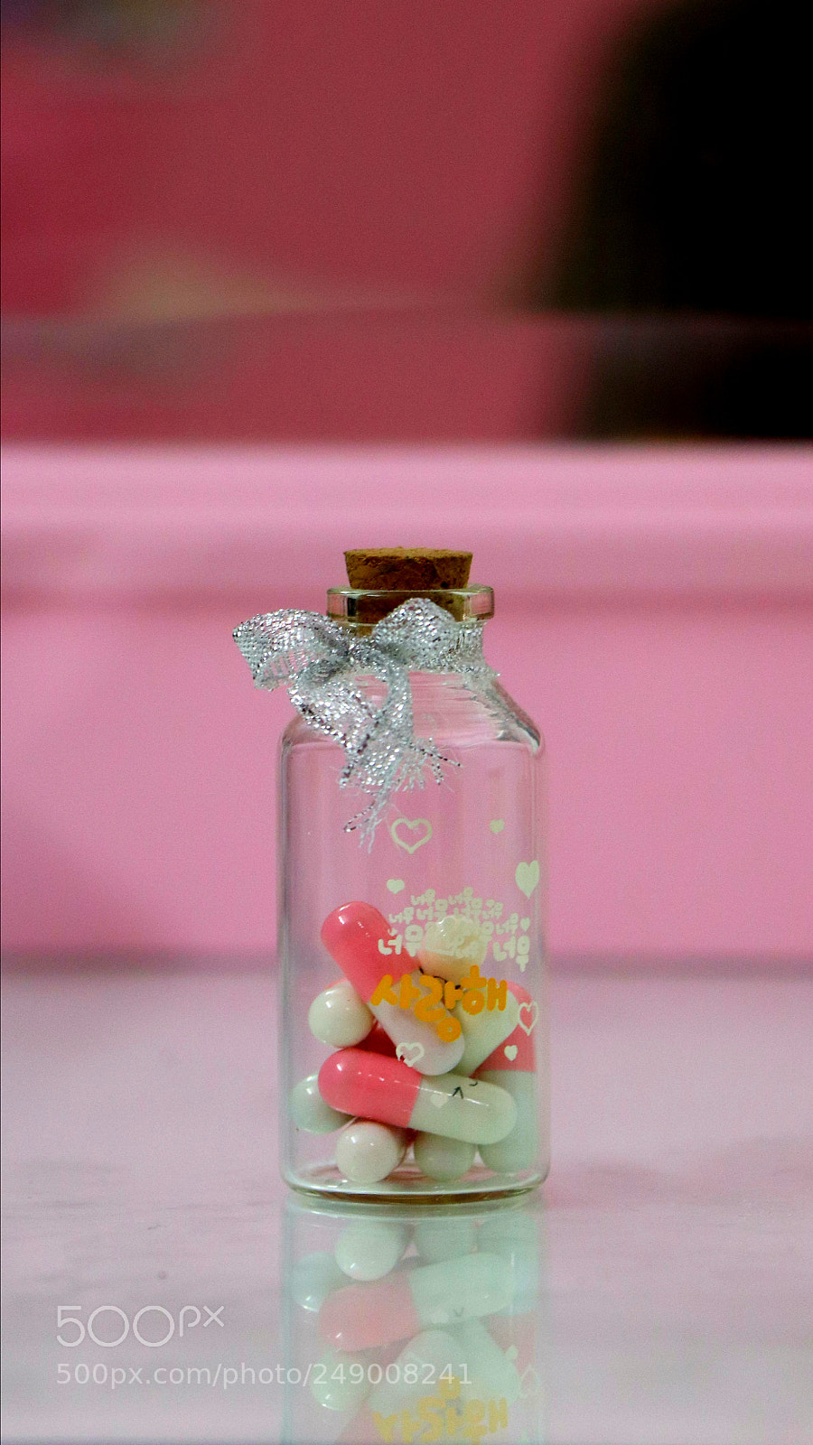 Canon EOS 77D (EOS 9000D / EOS 770D) sample photo. The happey medicine photography