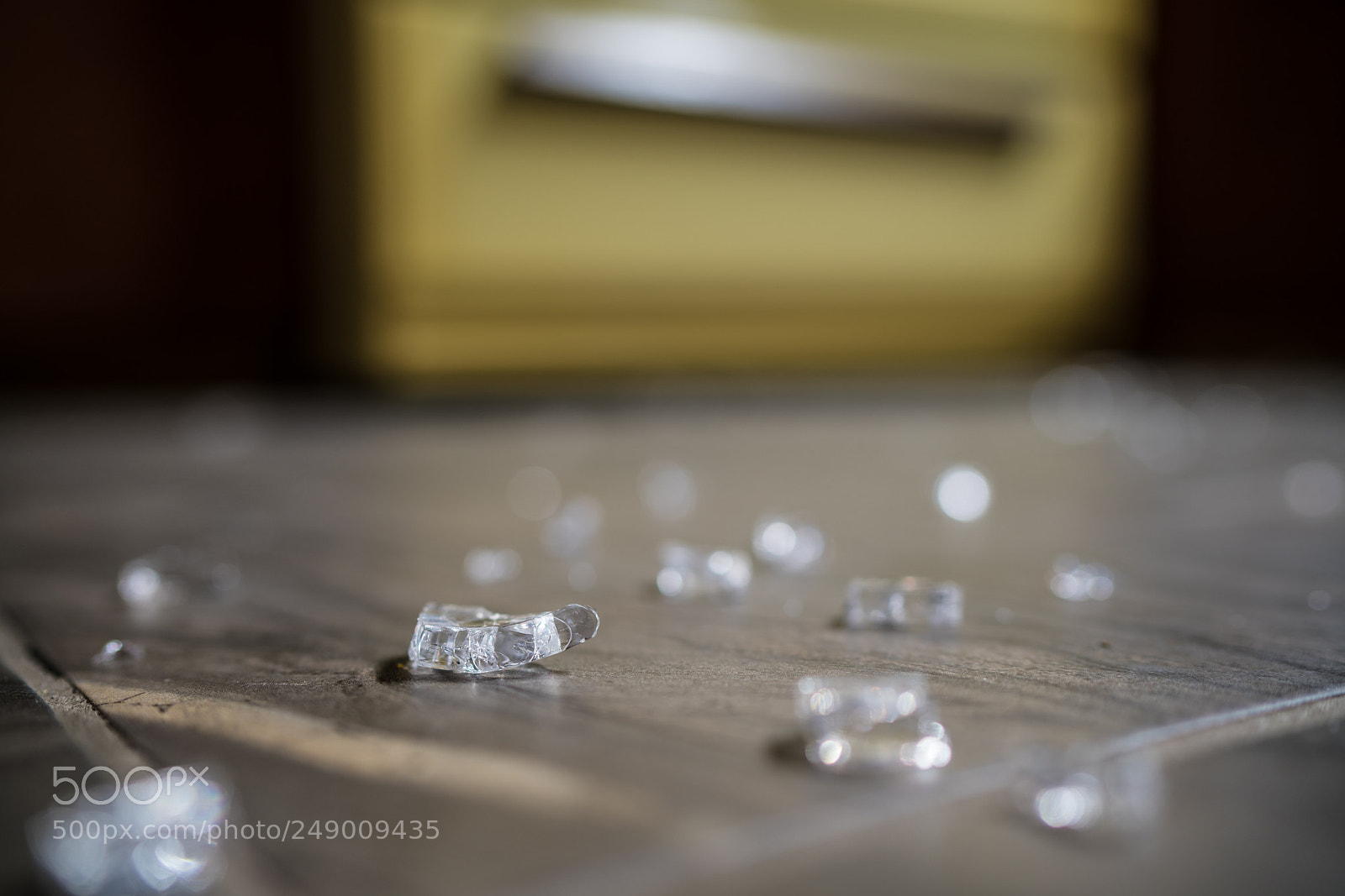 Sony a7R II sample photo. Glass shattered by temperature photography