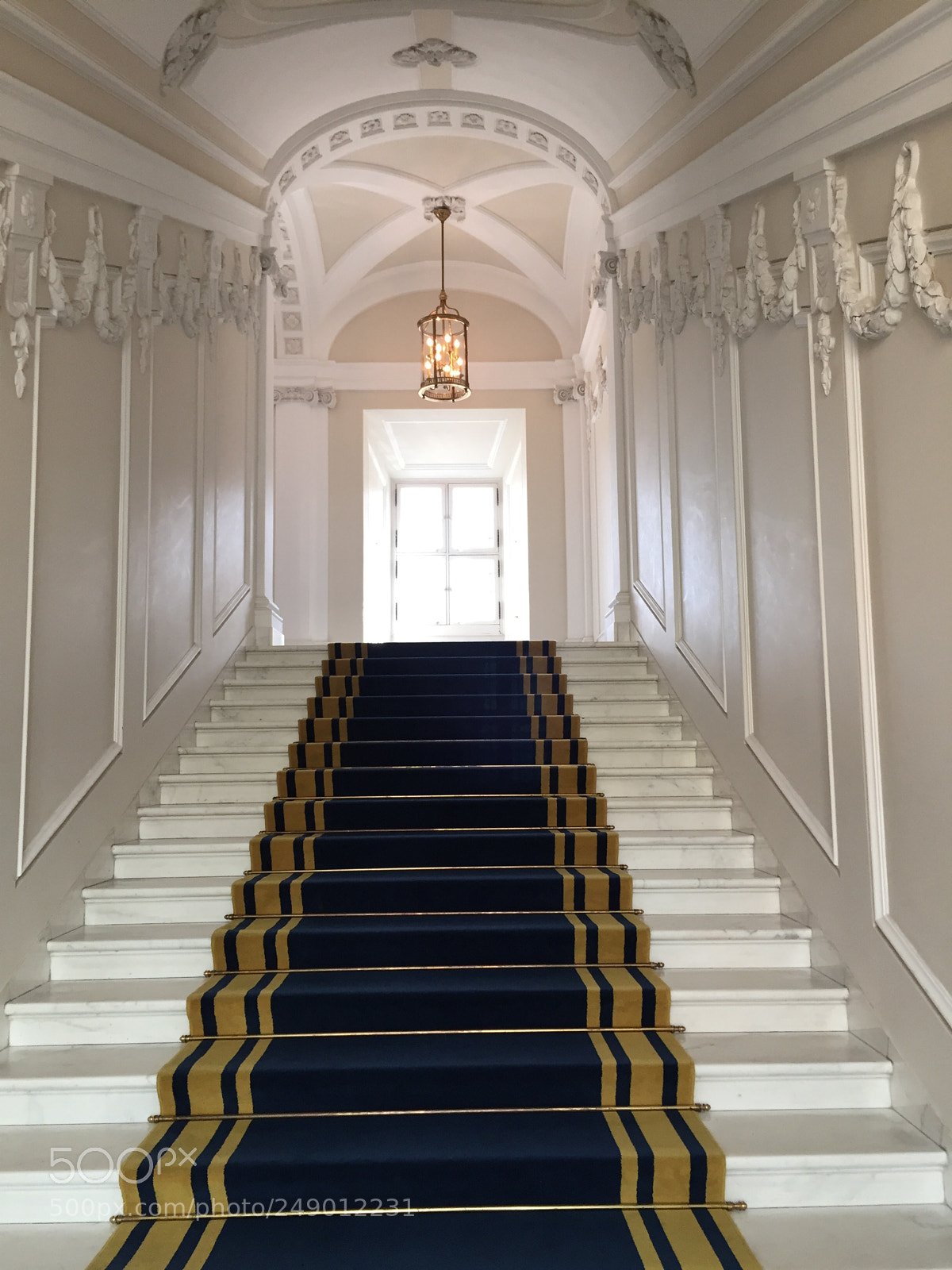Apple iPhone 6 sample photo. Inside the royal castle photography