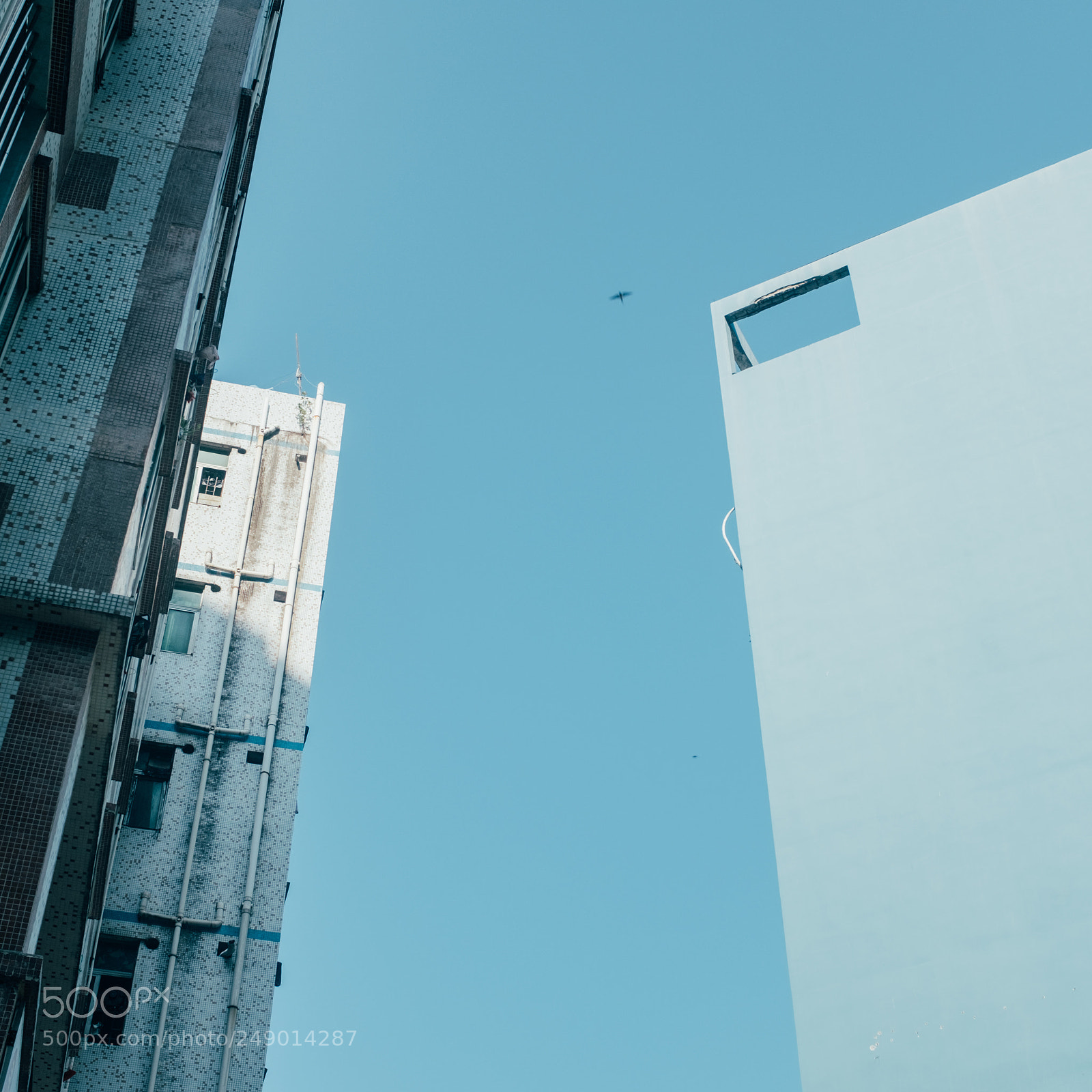 Fujifilm X100F sample photo. Simple and complex photography