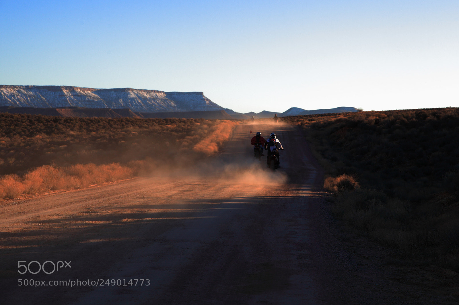 Canon EF 24-105mm F4L IS USM sample photo. Ride in valley飙车 photography
