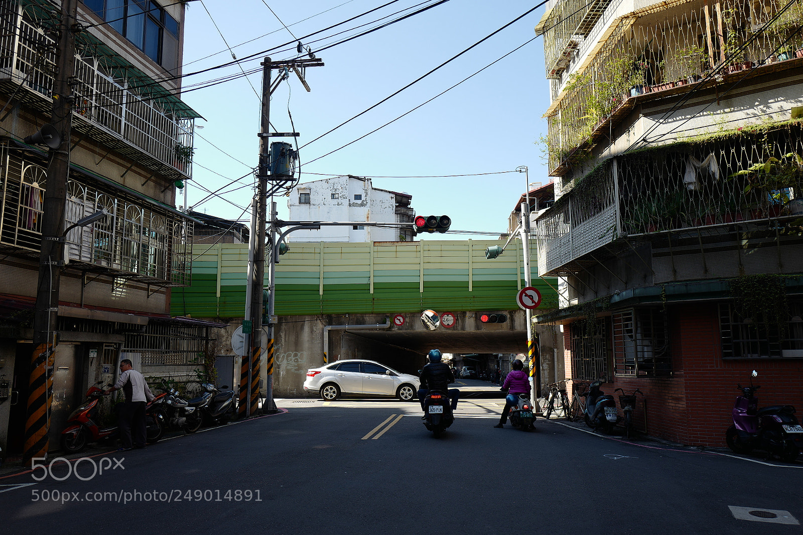 Leica Q (Typ 116) sample photo. 福和橋下的路口 photography