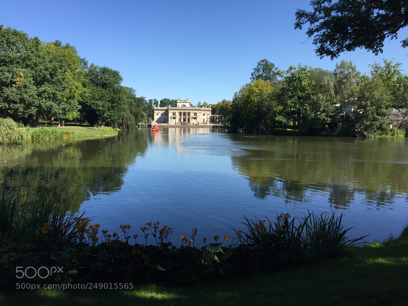 Apple iPhone 6 sample photo. Azienki palace across the photography