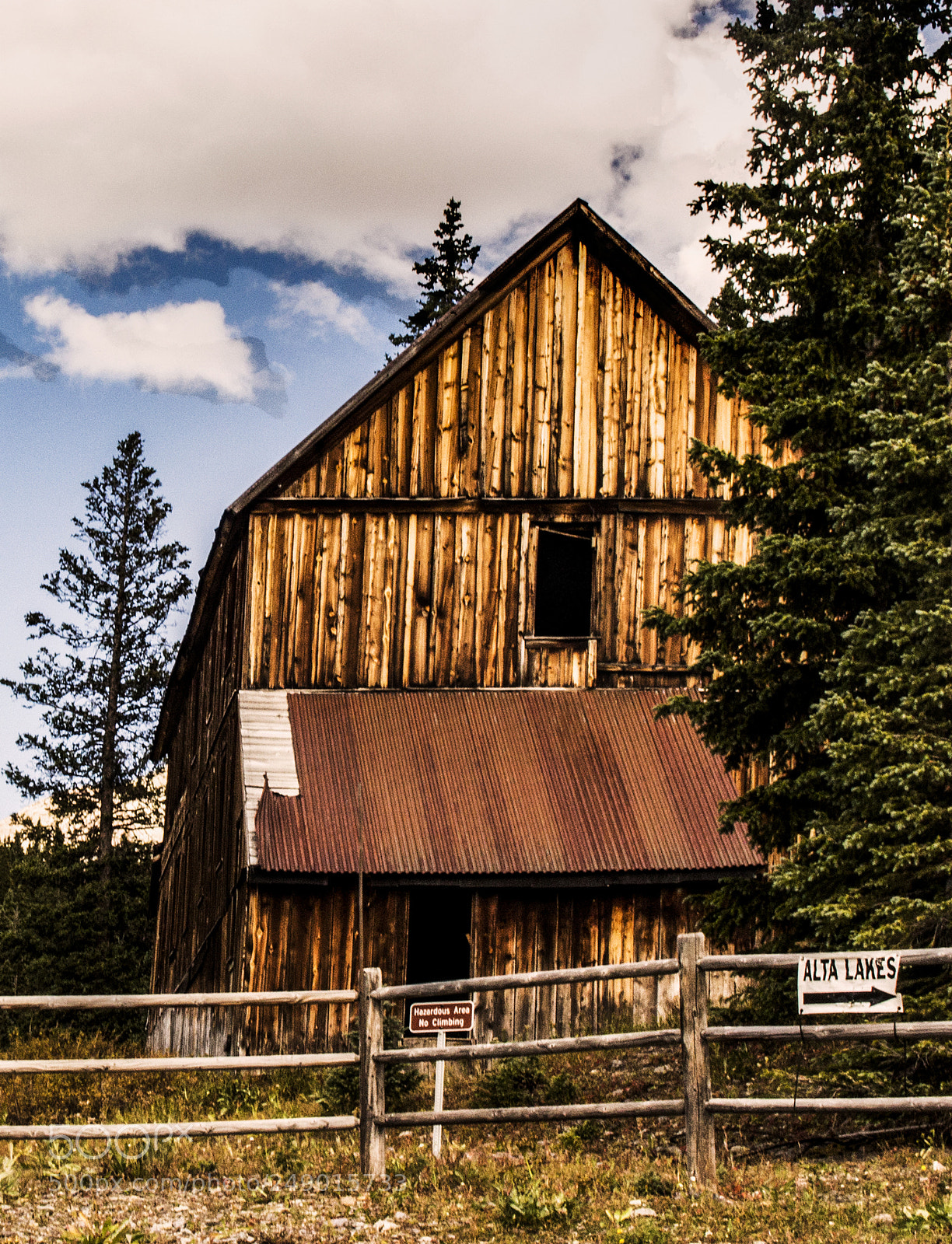 Canon EOS 700D (EOS Rebel T5i / EOS Kiss X7i) sample photo. Mountain barn photography