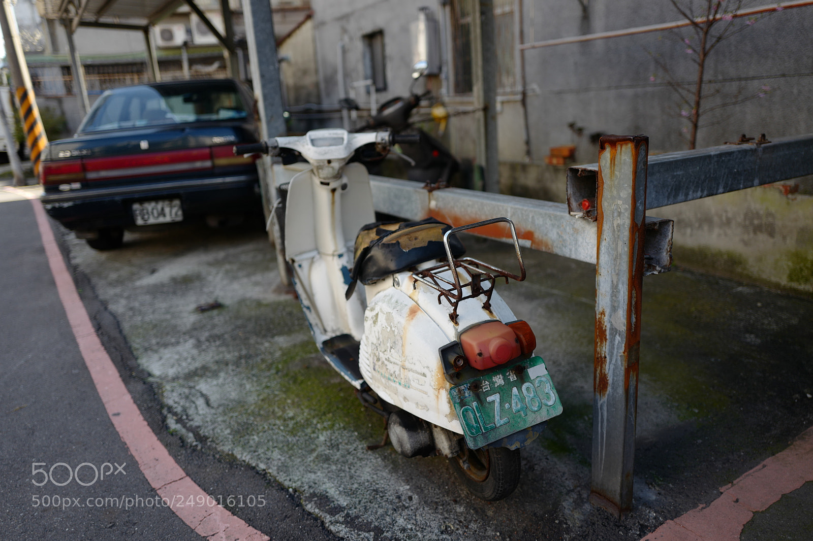 Leica Q (Typ 116) sample photo. 老舊車子 photography