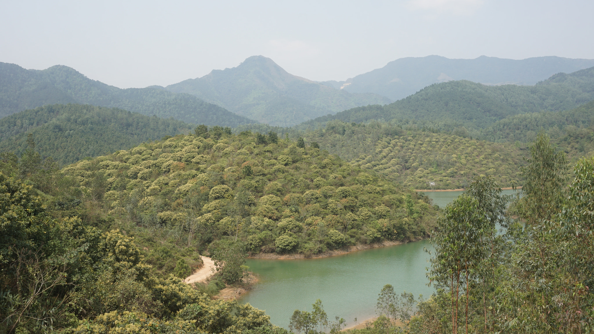 Sony a6000 + Sony E 18-50mm F4-5.6 sample photo. Trai loc lake photography