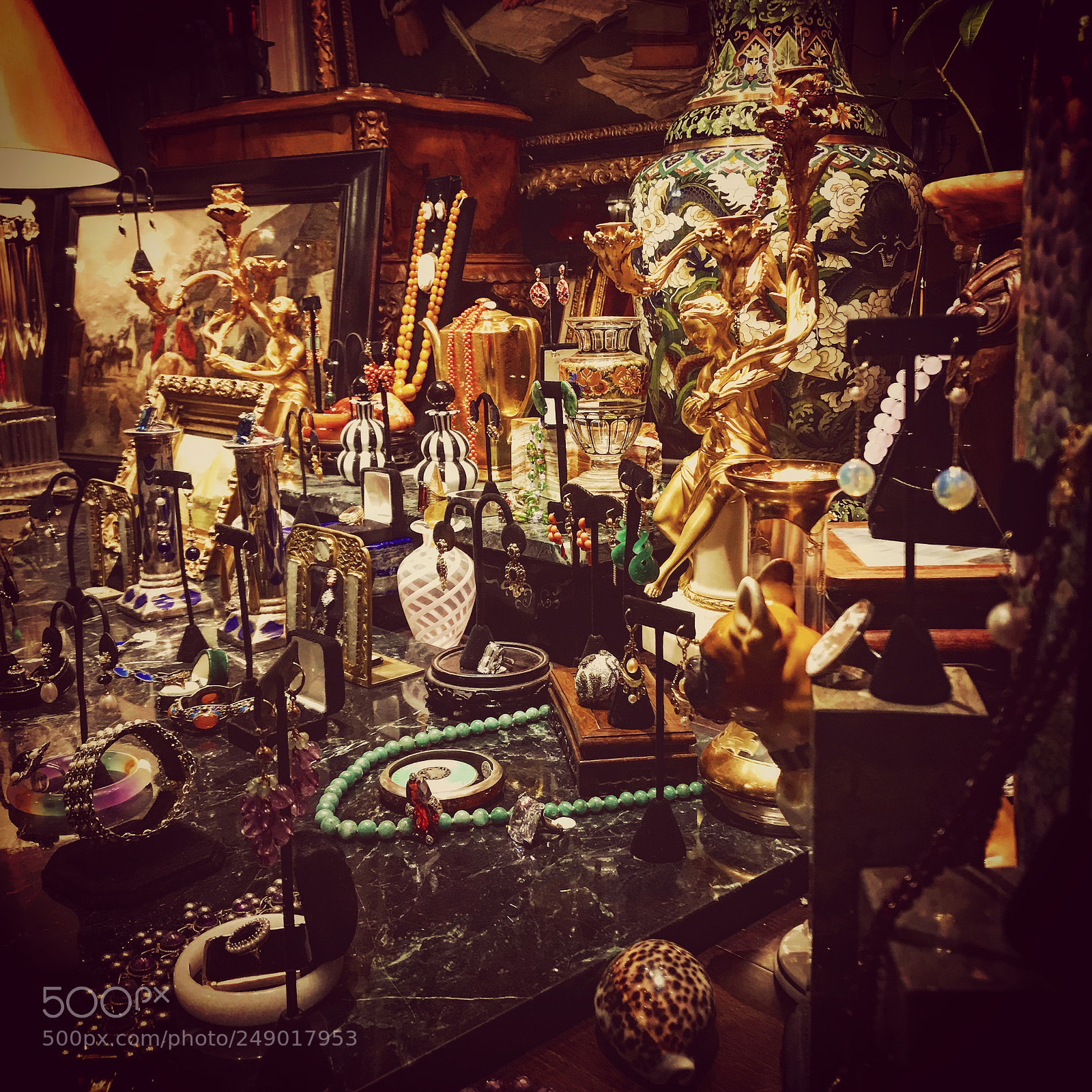 Apple iPhone 7 Plus sample photo. Store front antique photography