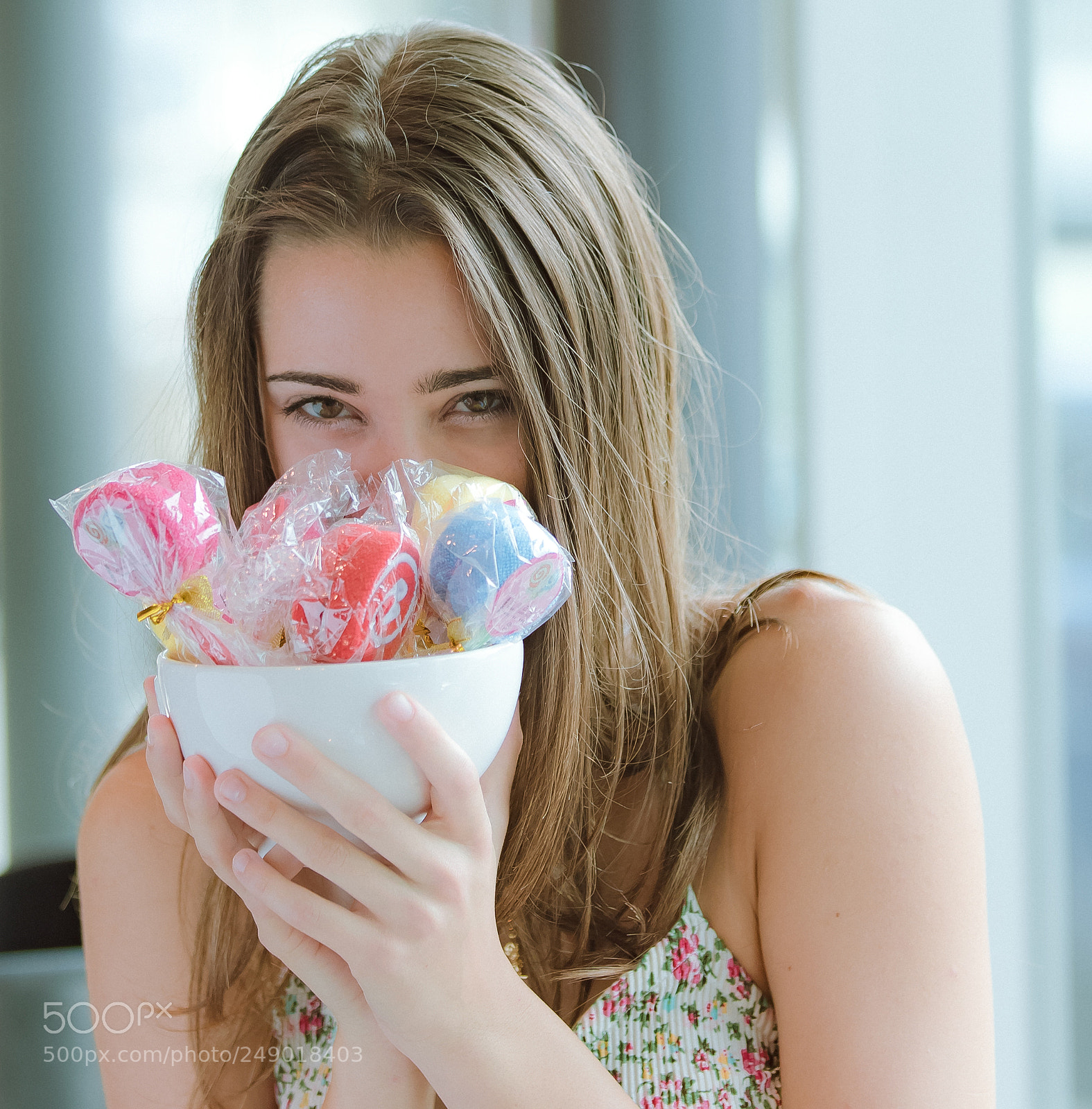 Canon EOS 5D Mark IV sample photo. Lollipop girl photography