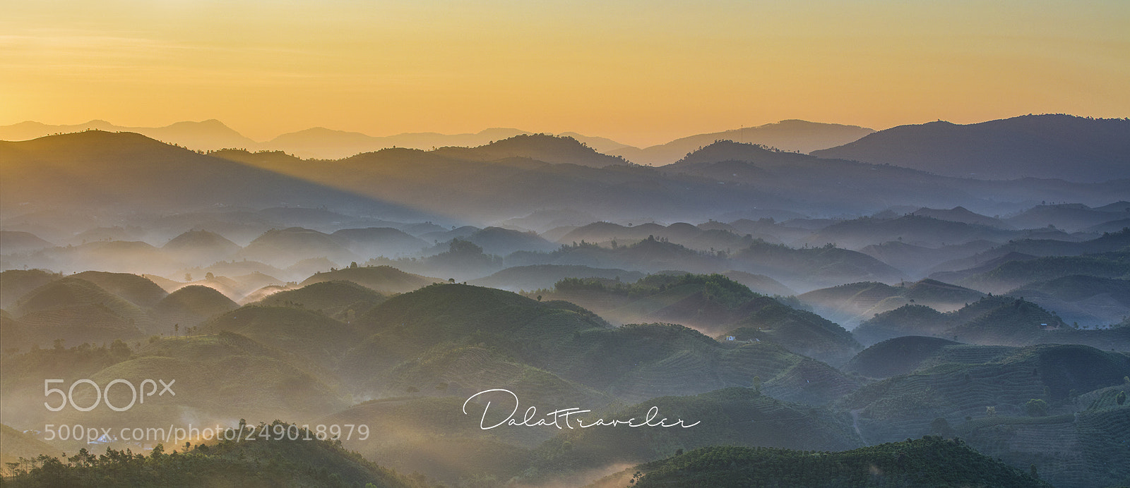 Canon EOS 5DS R sample photo. Mountain in sunlight photography