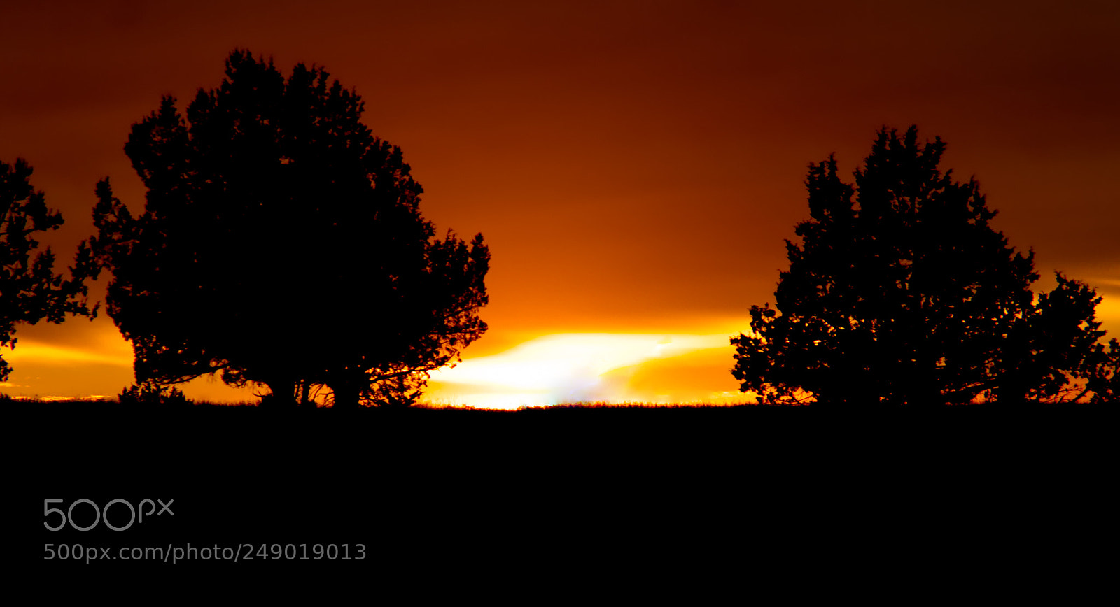 Canon EOS 600D (Rebel EOS T3i / EOS Kiss X5) sample photo. Sunset somewhere photography
