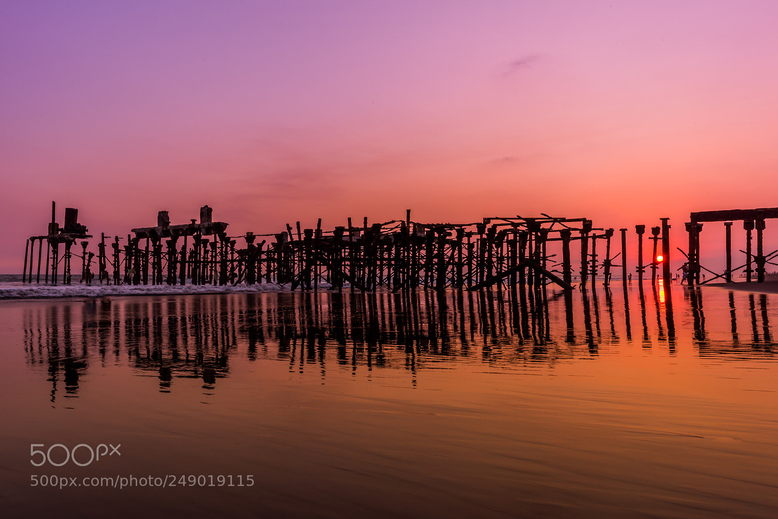 Nikon D810 sample photo. Muelle antiguo photography