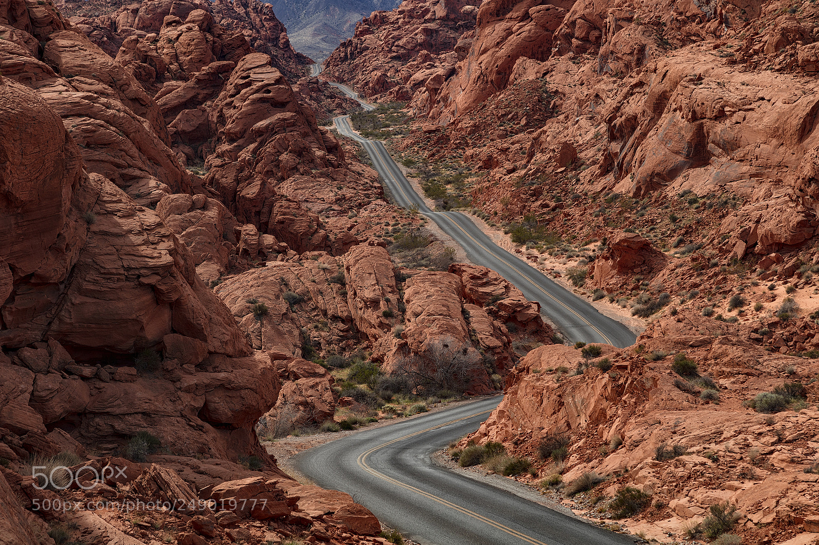 Canon EOS 5DS sample photo. Stay on these roads photography