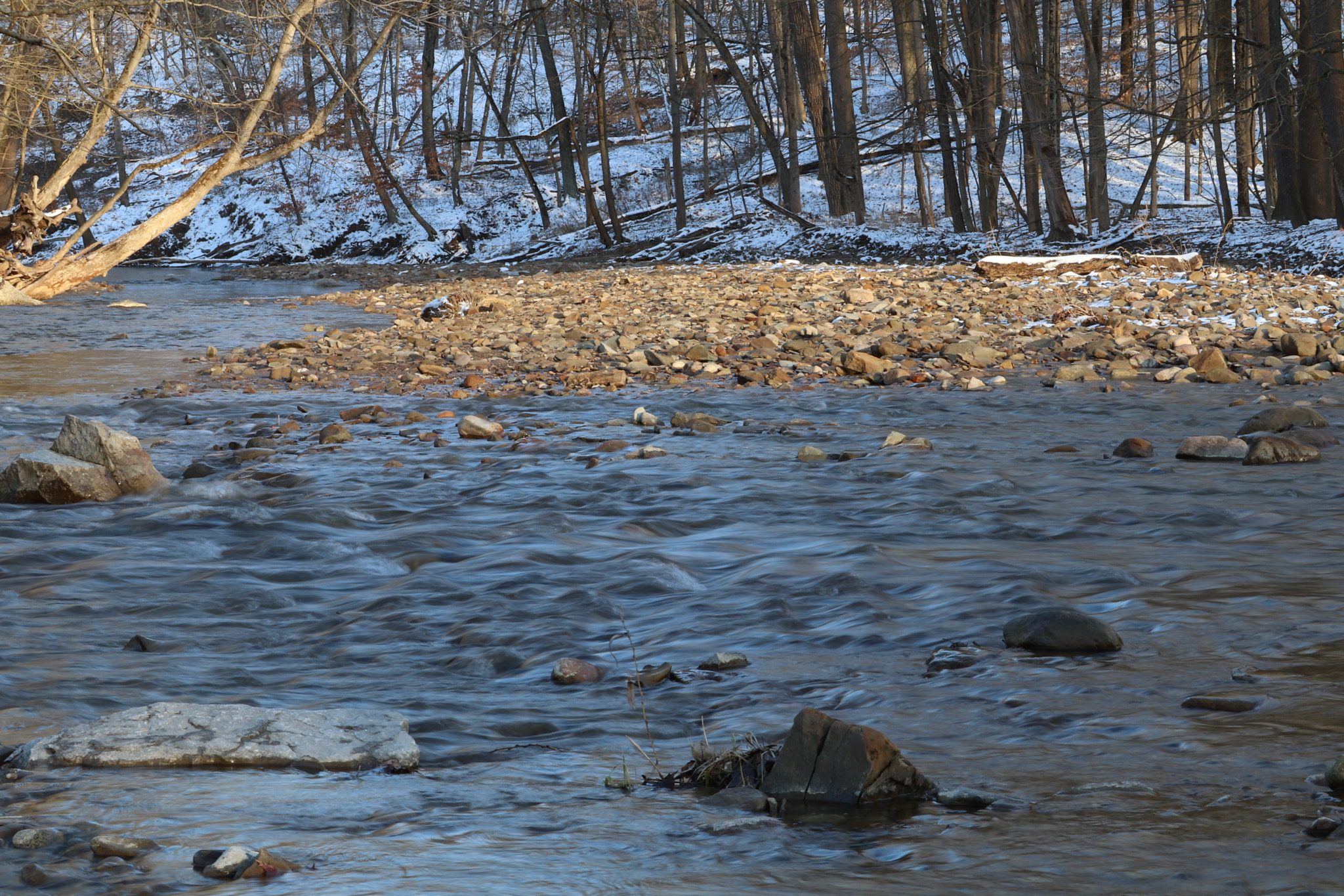 Canon EOS 77D (EOS 9000D / EOS 770D) sample photo. Winter stream photography