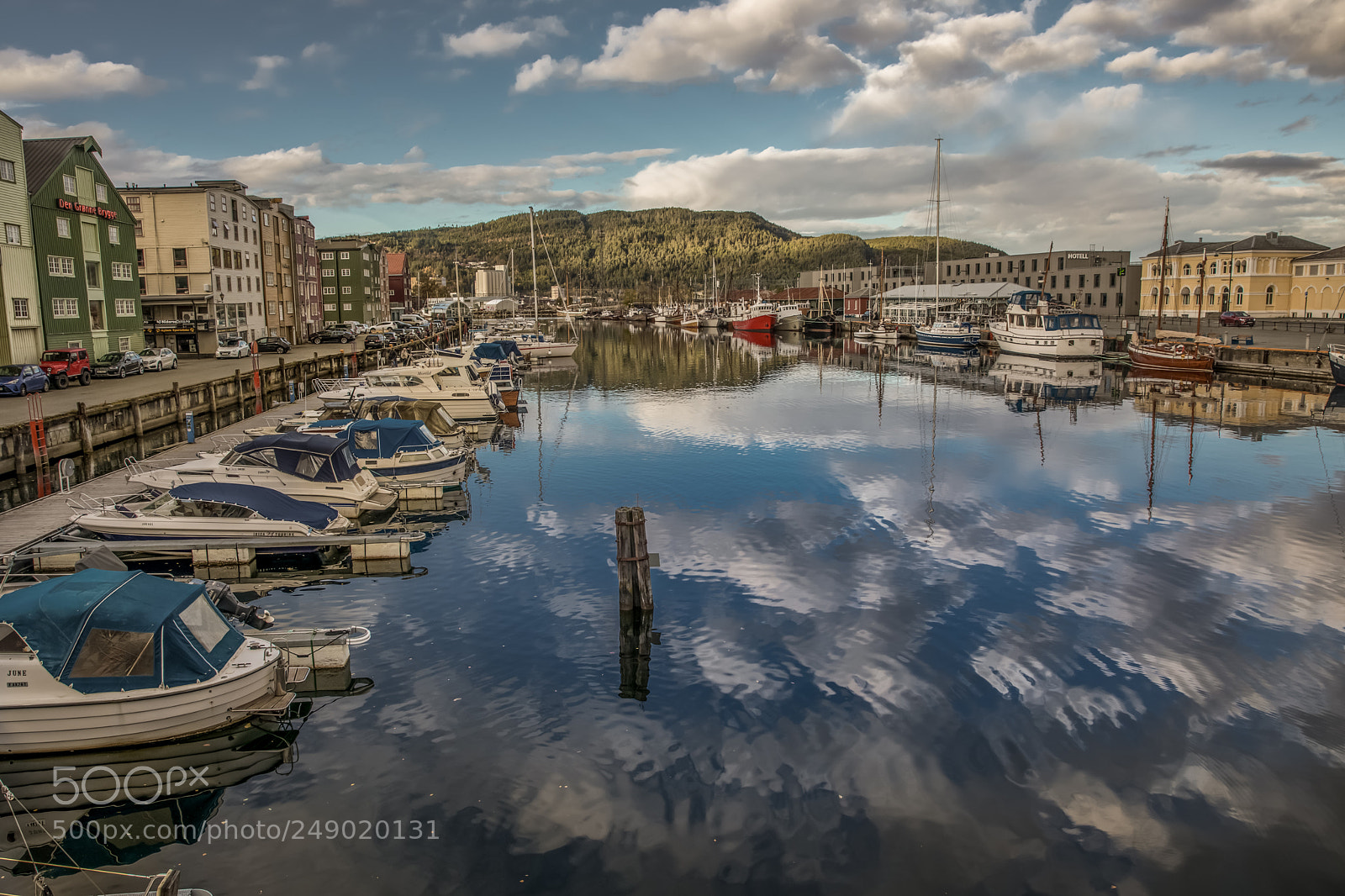 Canon EOS 5D Mark IV sample photo. Trondheim, norway photography