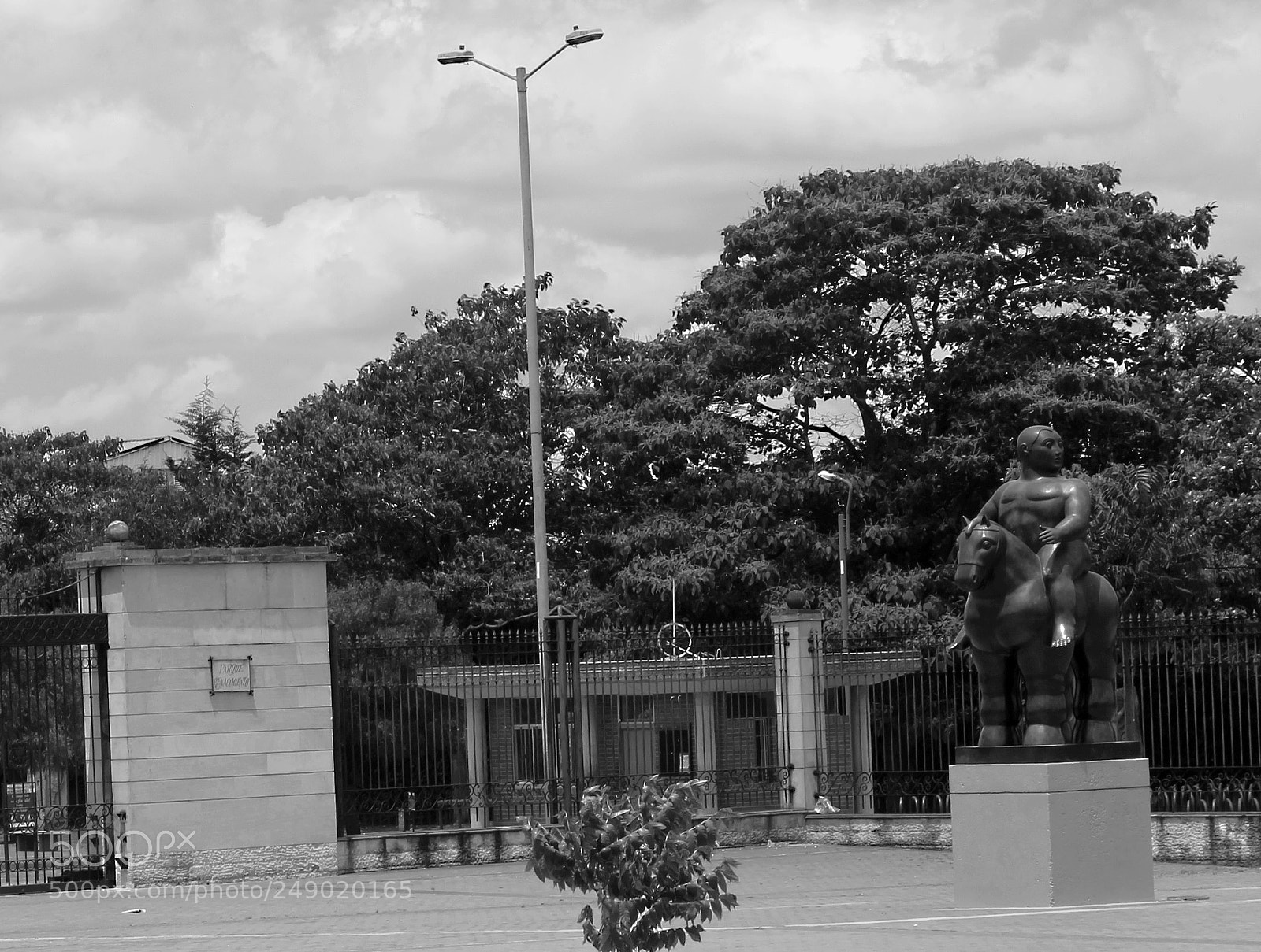 Canon EOS 1200D (EOS Rebel T5 / EOS Kiss X70 / EOS Hi) sample photo. Botero photography