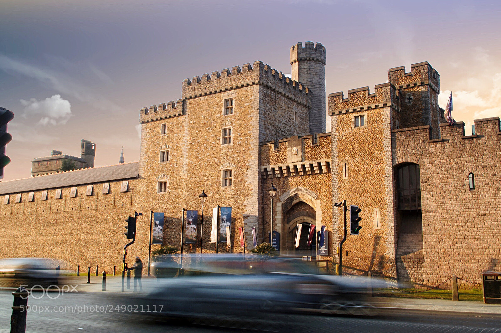 Canon PowerShot G7 X Mark II sample photo. Cardiff castle gate photography