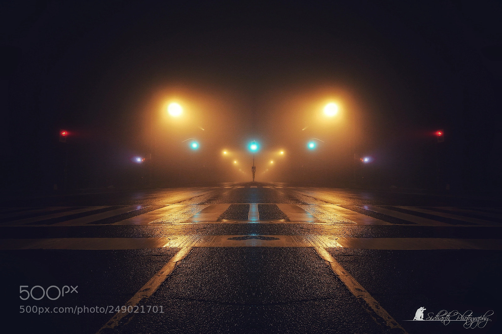 Canon EOS 700D (EOS Rebel T5i / EOS Kiss X7i) sample photo. Night highway photography