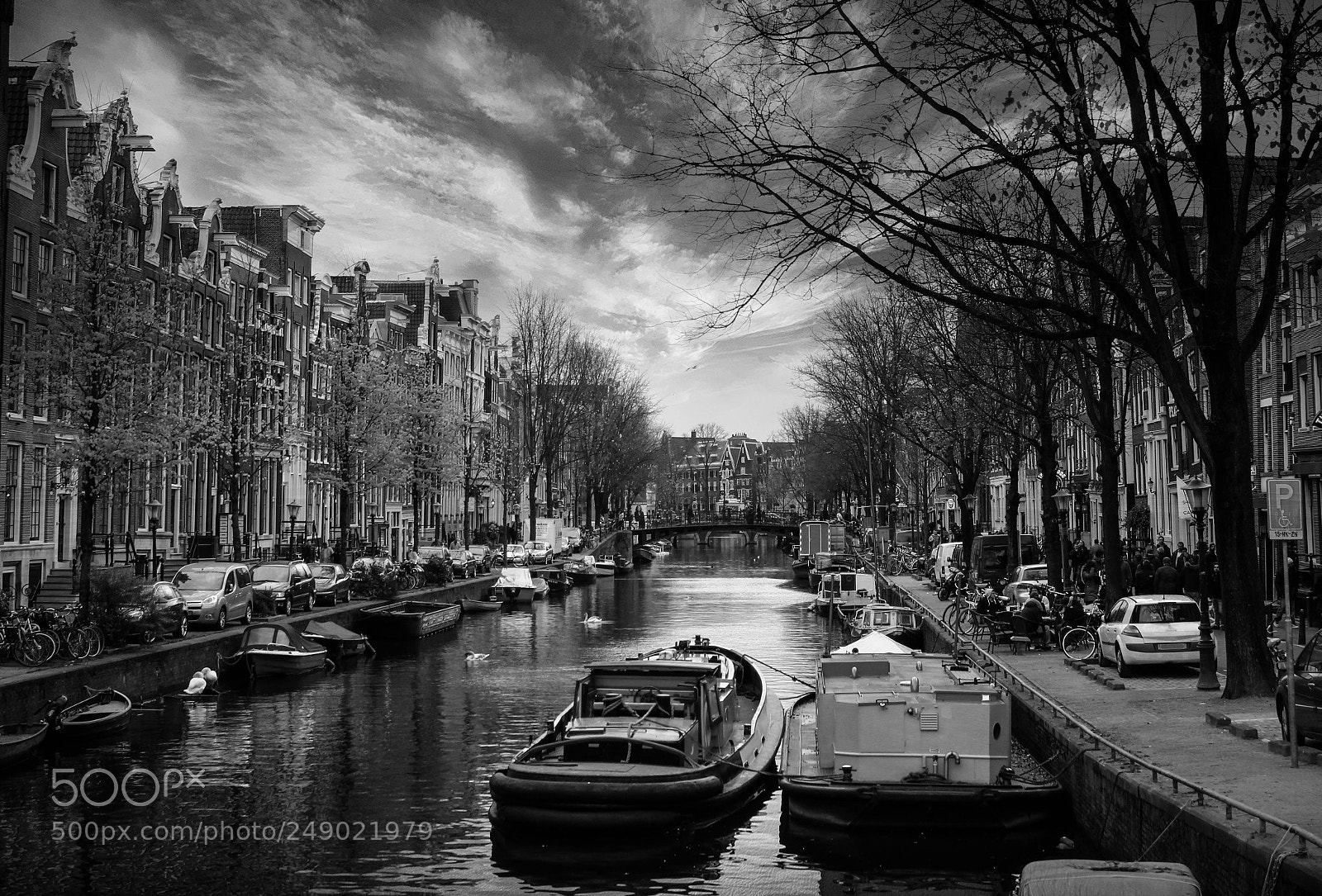 Canon EOS 550D (EOS Rebel T2i / EOS Kiss X4) sample photo. Amsterdam canals on a photography