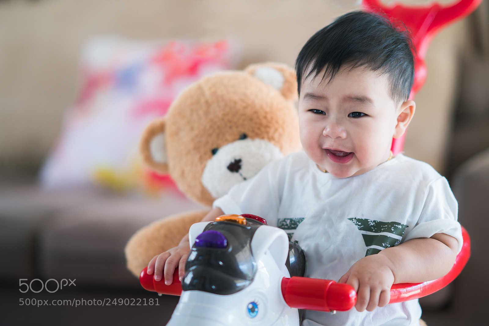 Sony a7R II sample photo. Asian baby and teddy photography