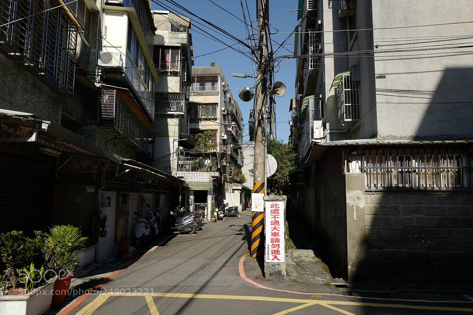 Leica Q (Typ 116) sample photo. 此路不通 photography