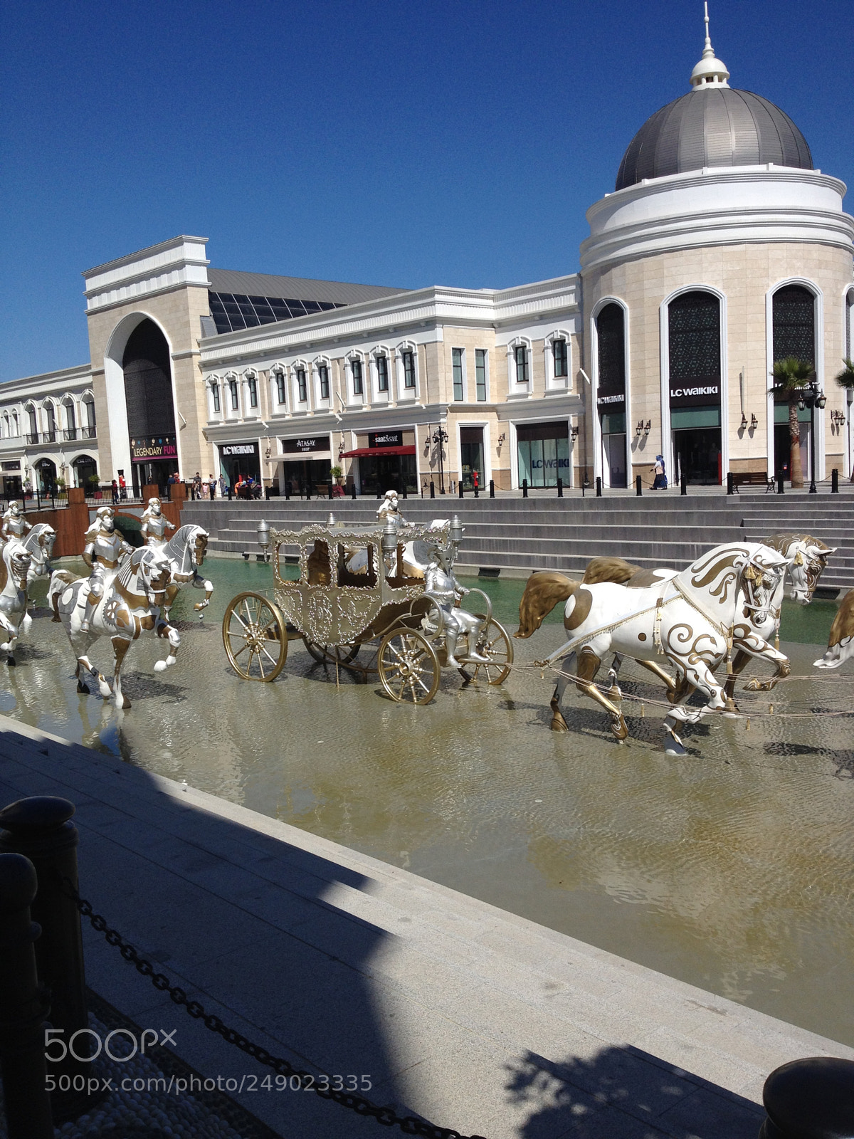 Apple iPhone 4S sample photo. Atlar ve araba photography