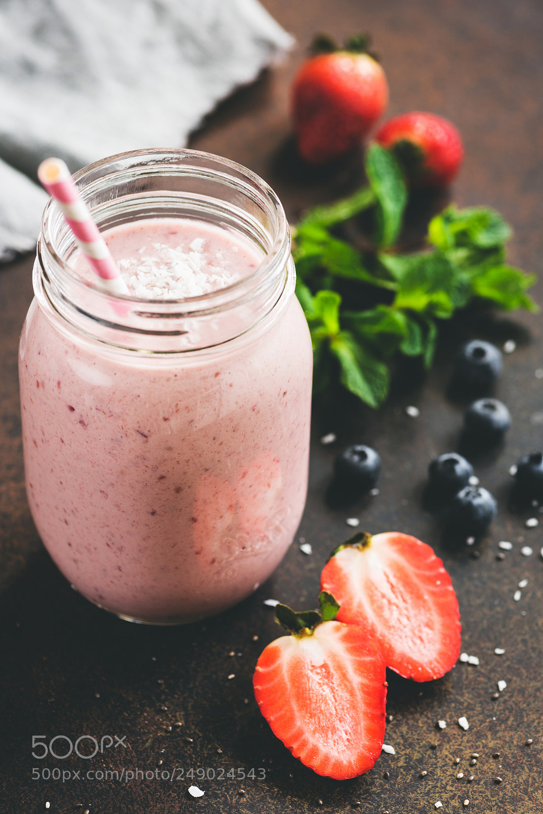 Nikon D810 sample photo. Pink berry smoothie with photography