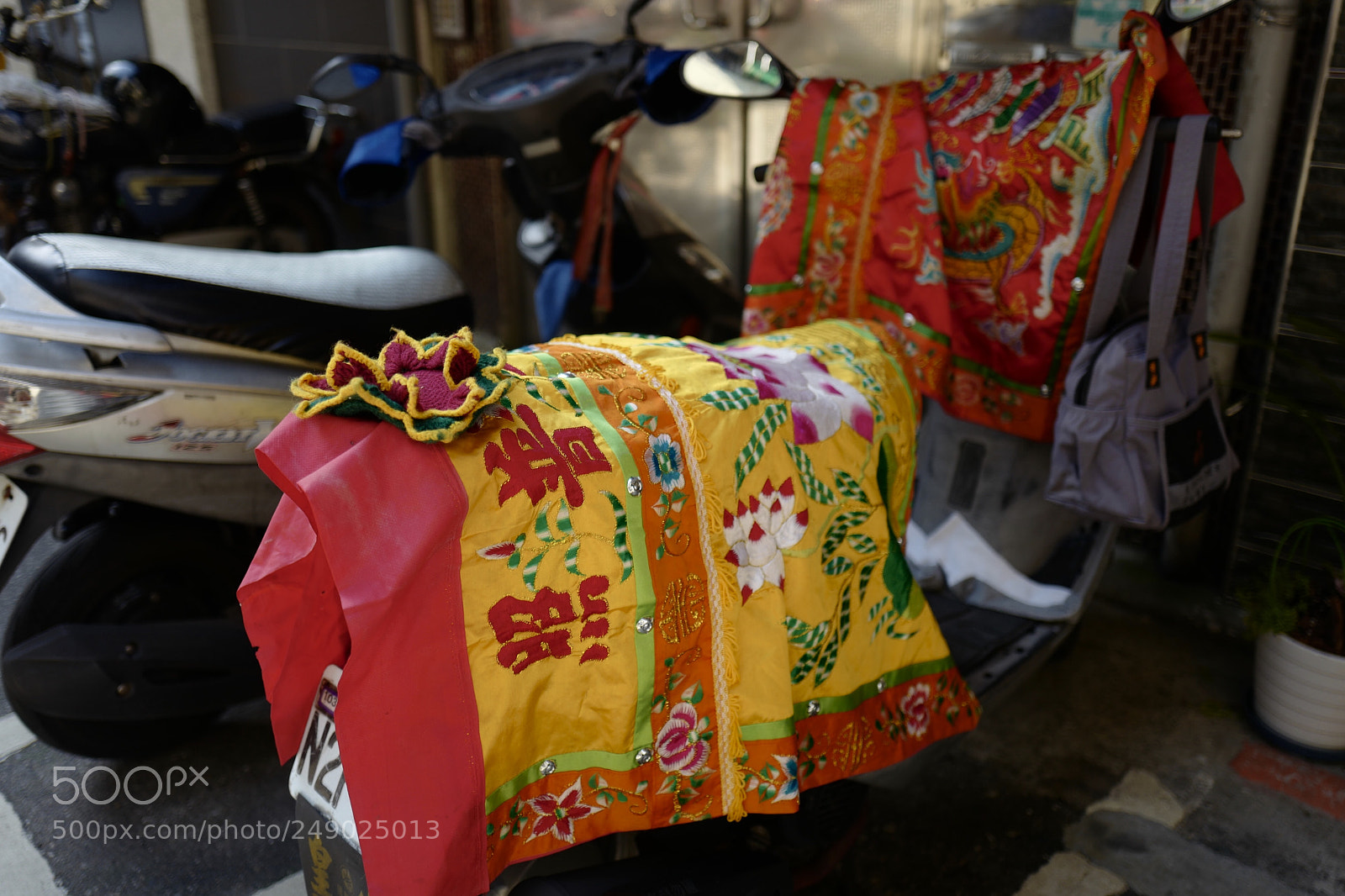 Leica Q (Typ 116) sample photo. 佛光普照 photography