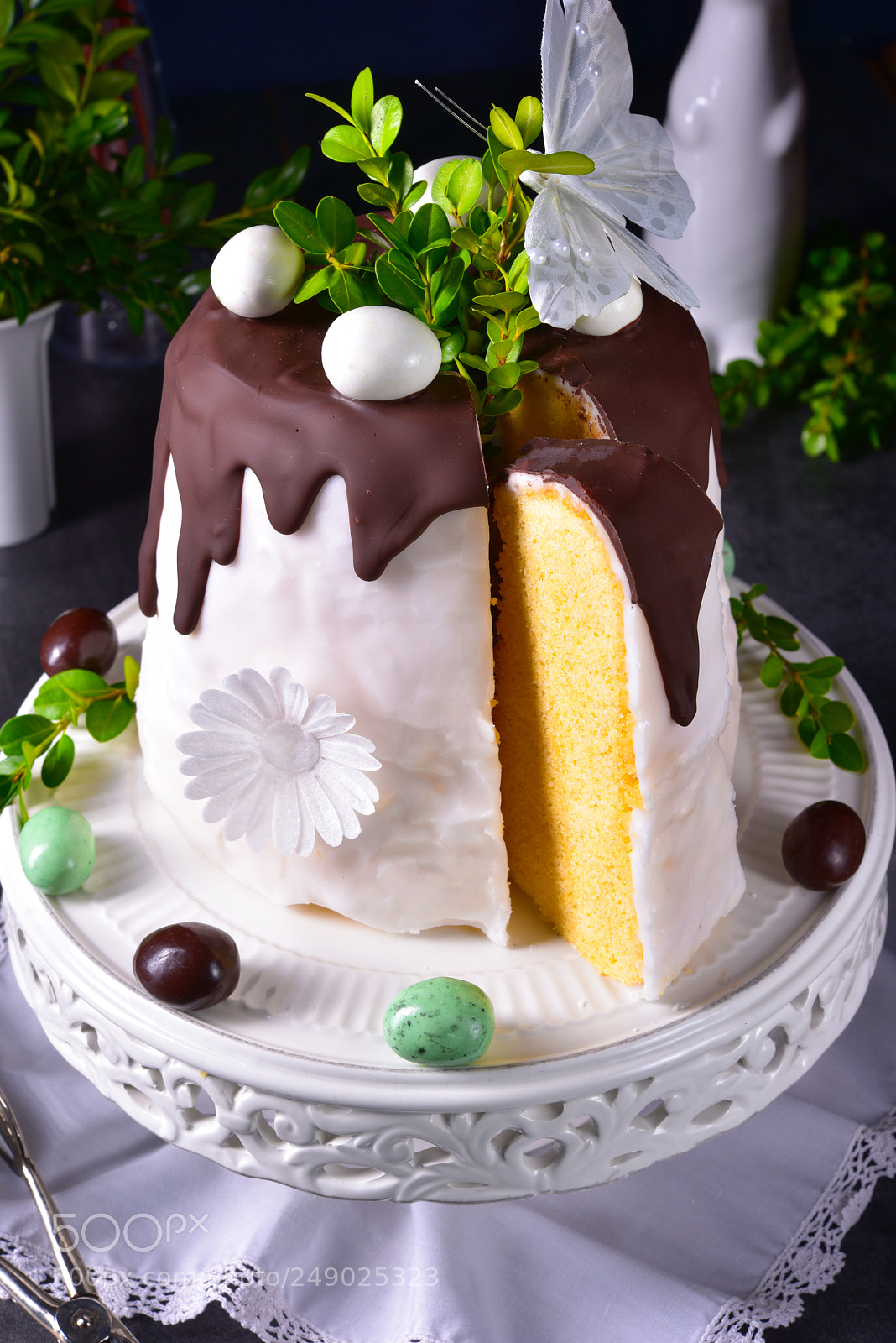 Nikon D810 sample photo. Cooked easter cake photography