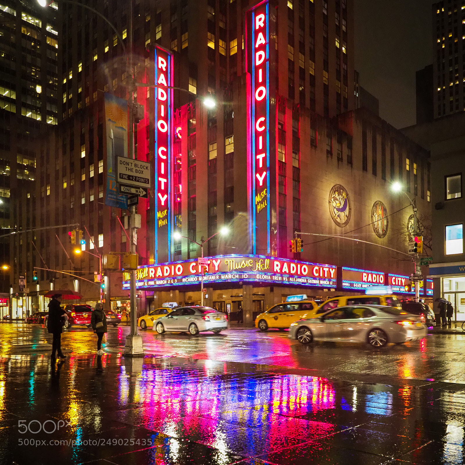 Olympus OM-D E-M1 Mark II sample photo. Radio city hall photography