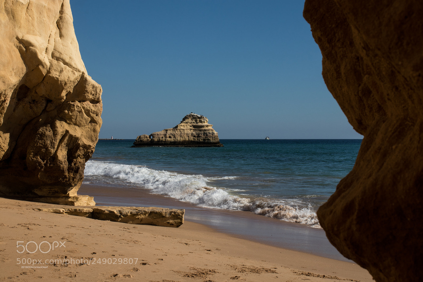 Canon EOS M5 sample photo. Praia de benagil photography