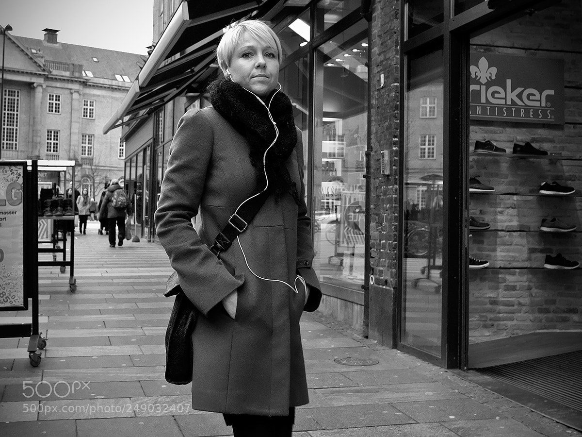 Fujifilm X-Pro2 sample photo. Freezing hands 3 photography