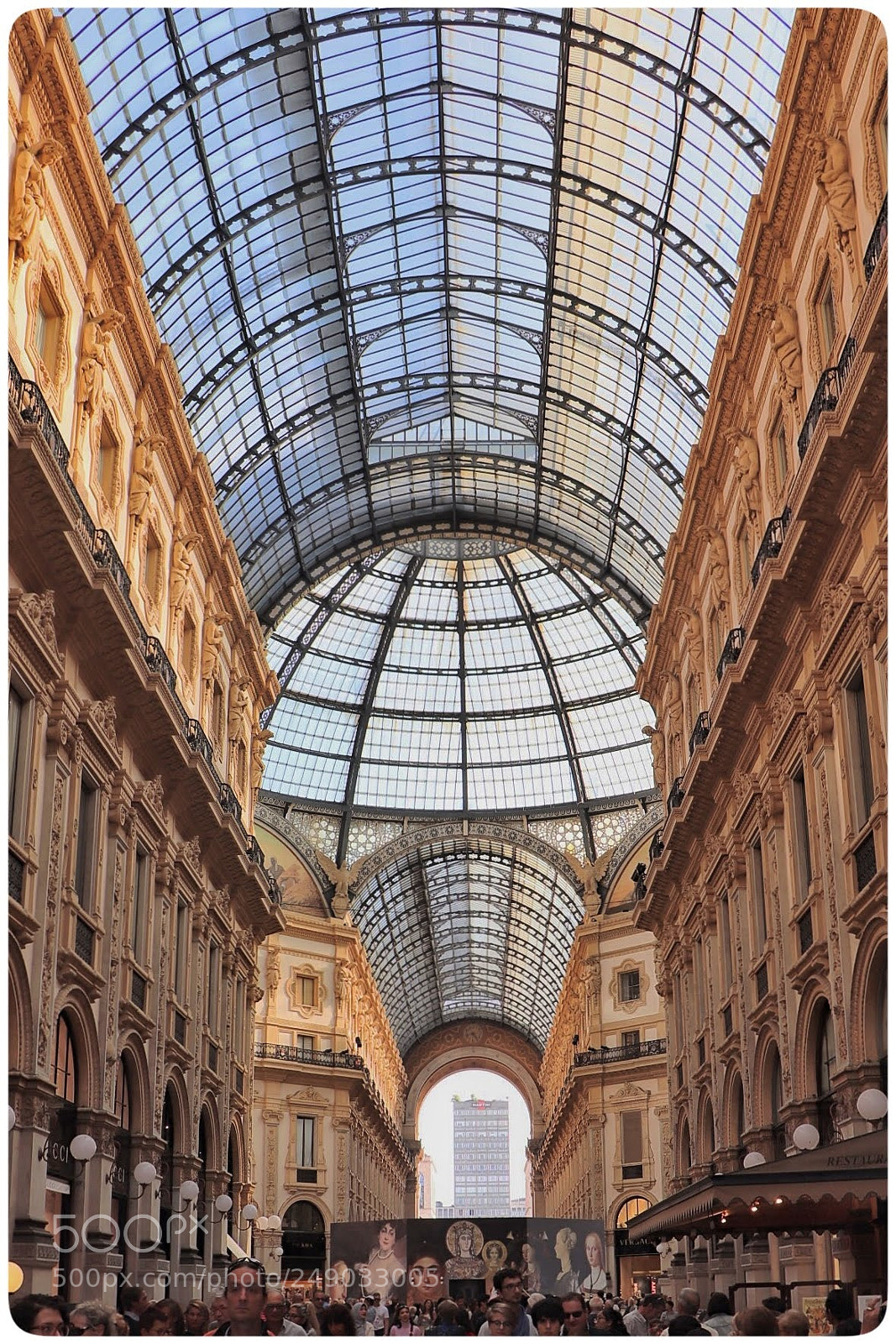 Canon EOS 77D (EOS 9000D / EOS 770D) sample photo. Milan , italy photography